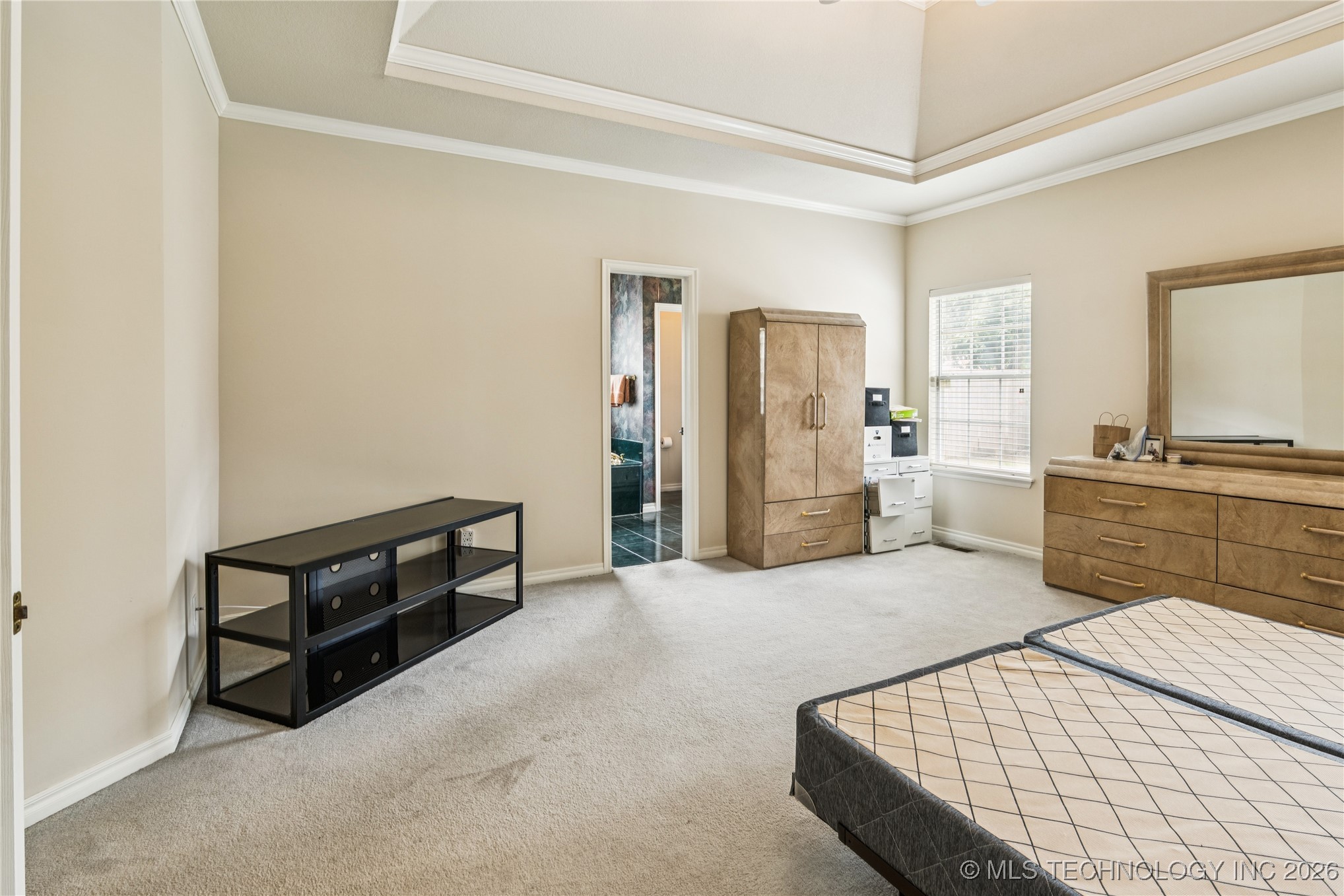 10230 S Hudson Place Property Photo 10