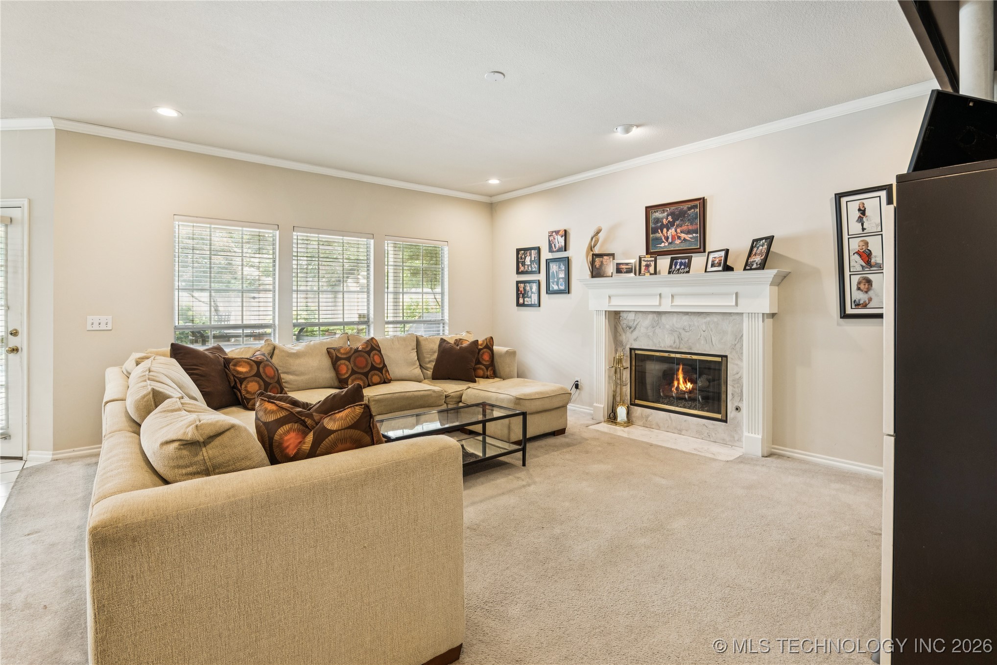 10230 S Hudson Place Property Photo 19