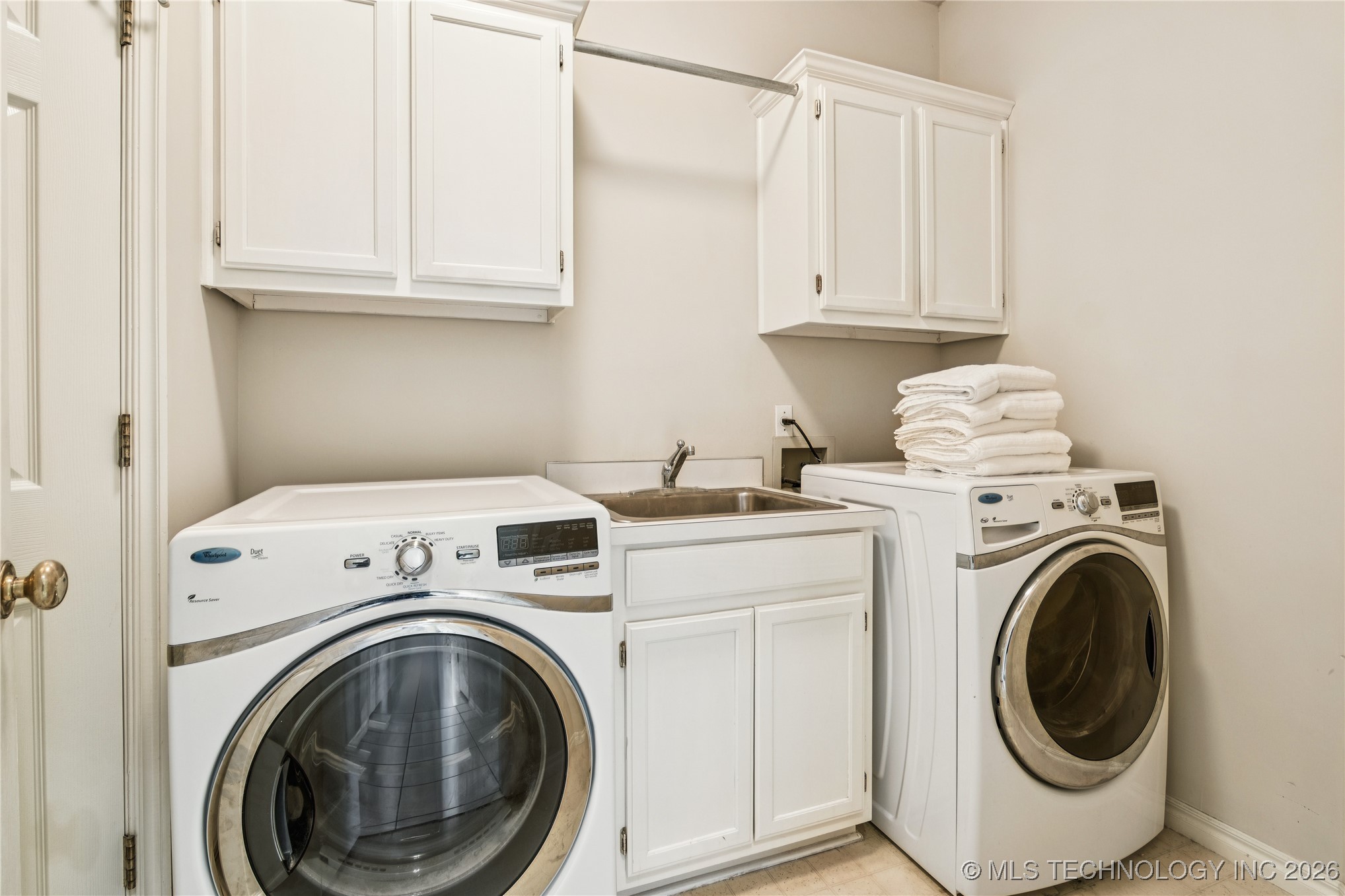 10230 S Hudson Place Property Photo 37