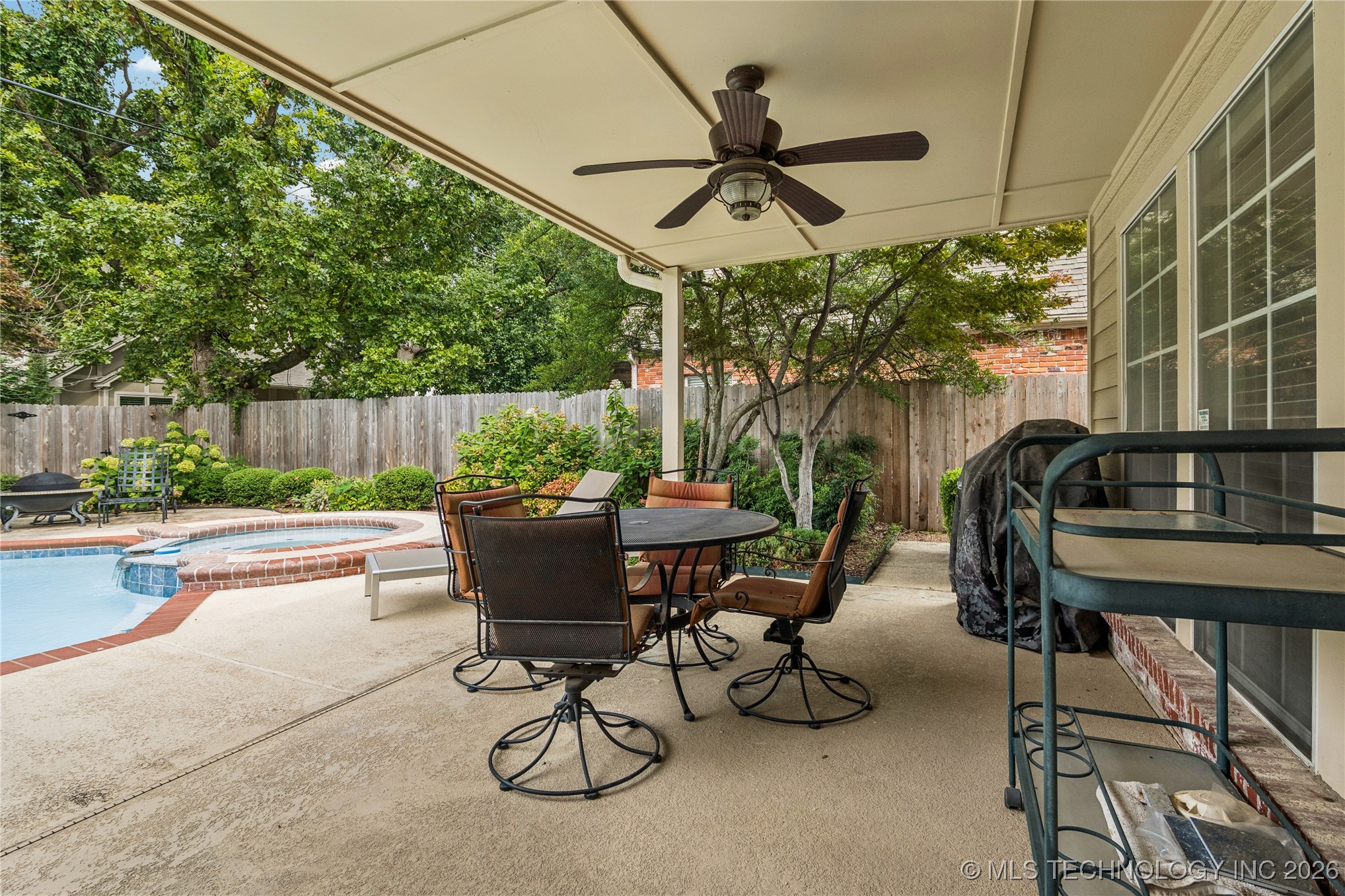 10230 S Hudson Place Property Photo 38