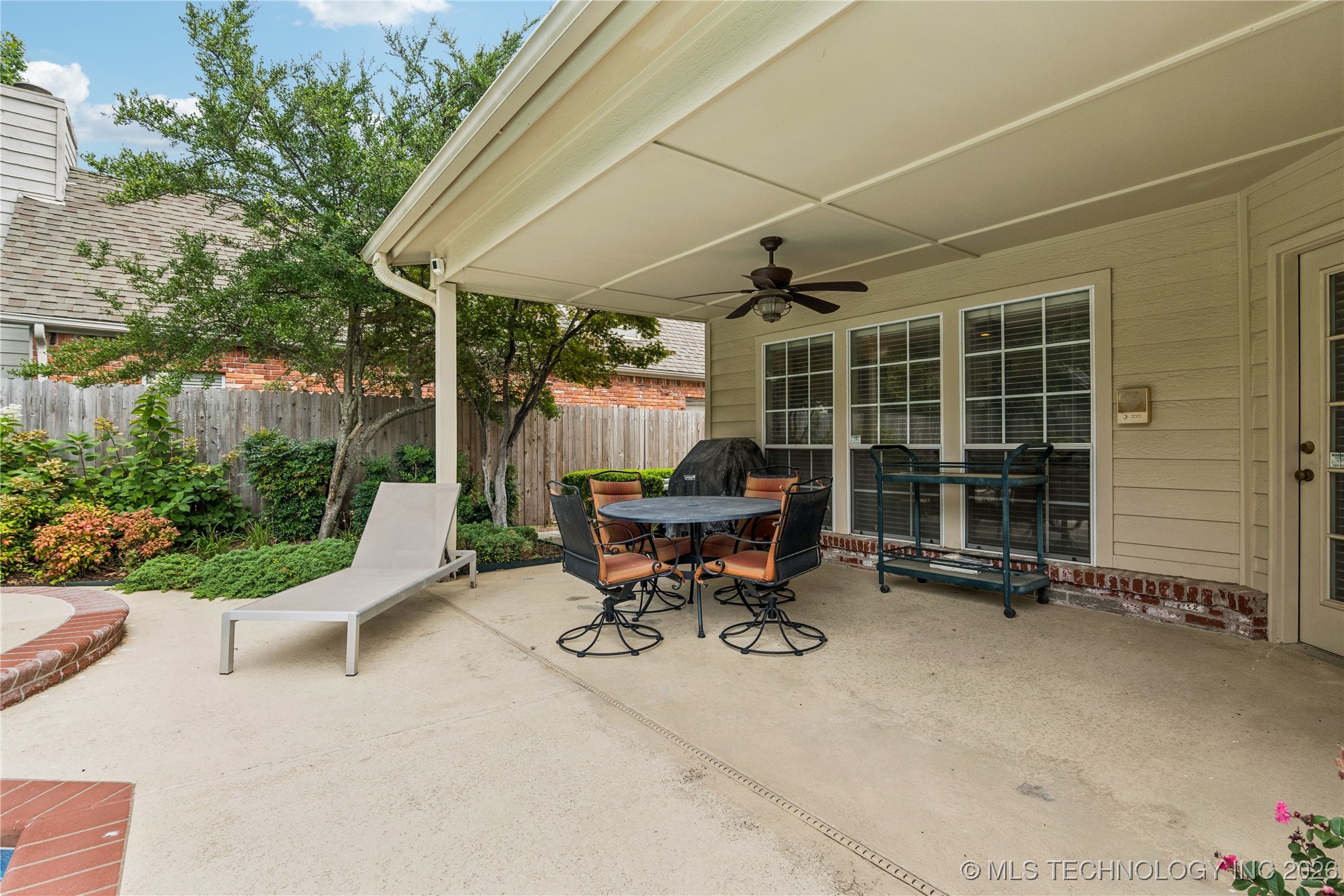 10230 S Hudson Place Property Photo 39