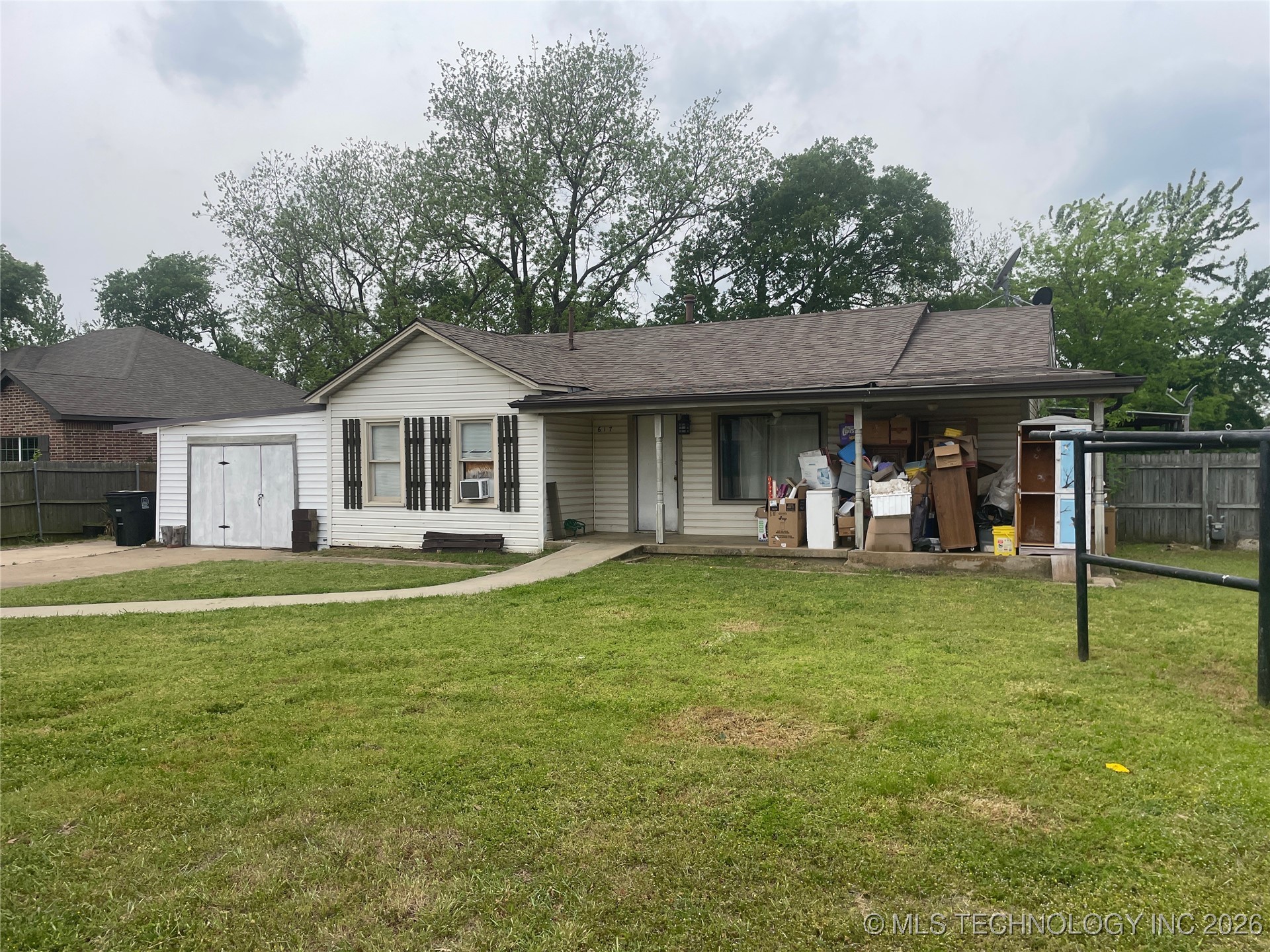 617 N 18th Avenue Property Photo 4