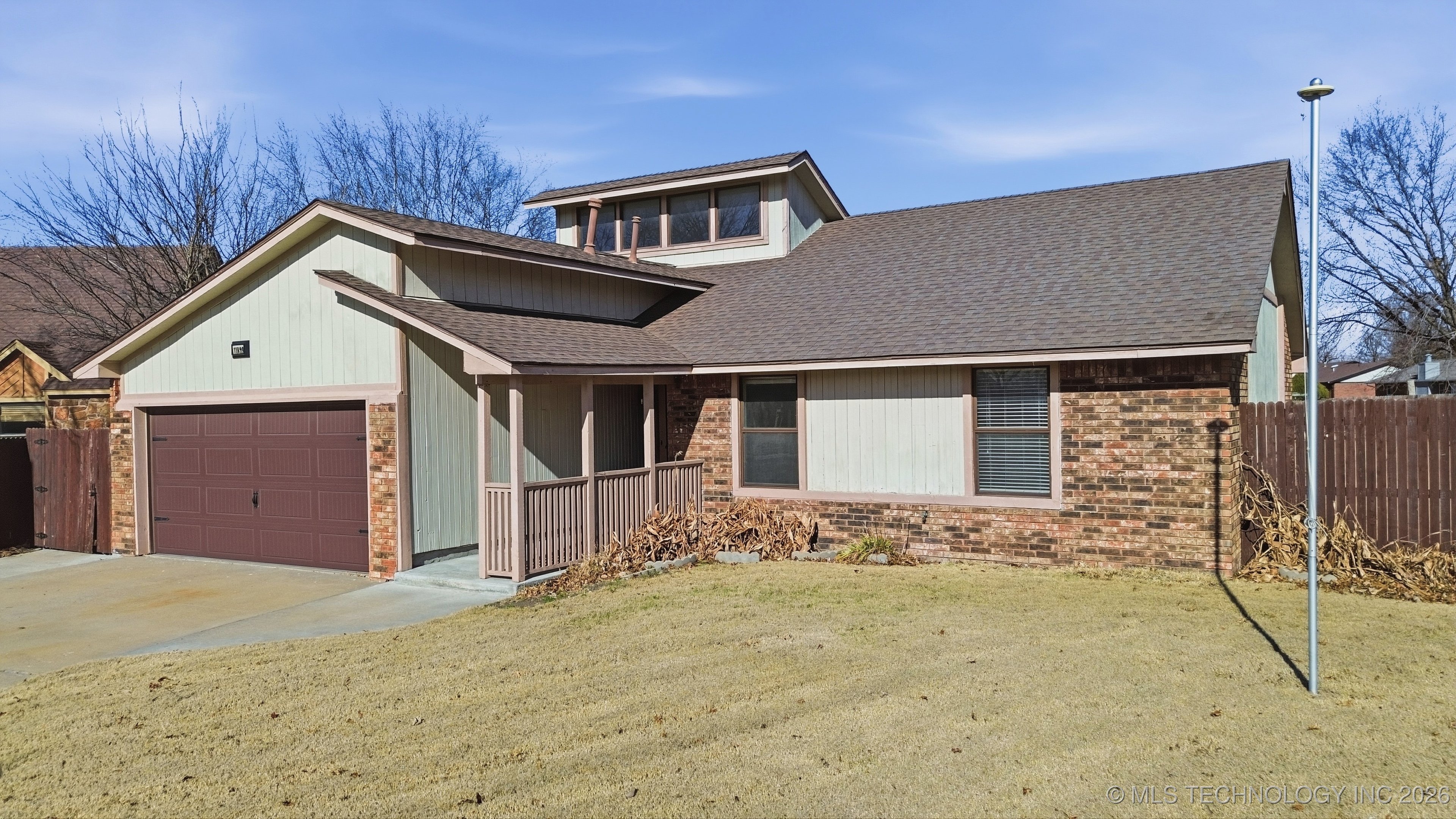 11829 E 80th Place North Property Photo 2