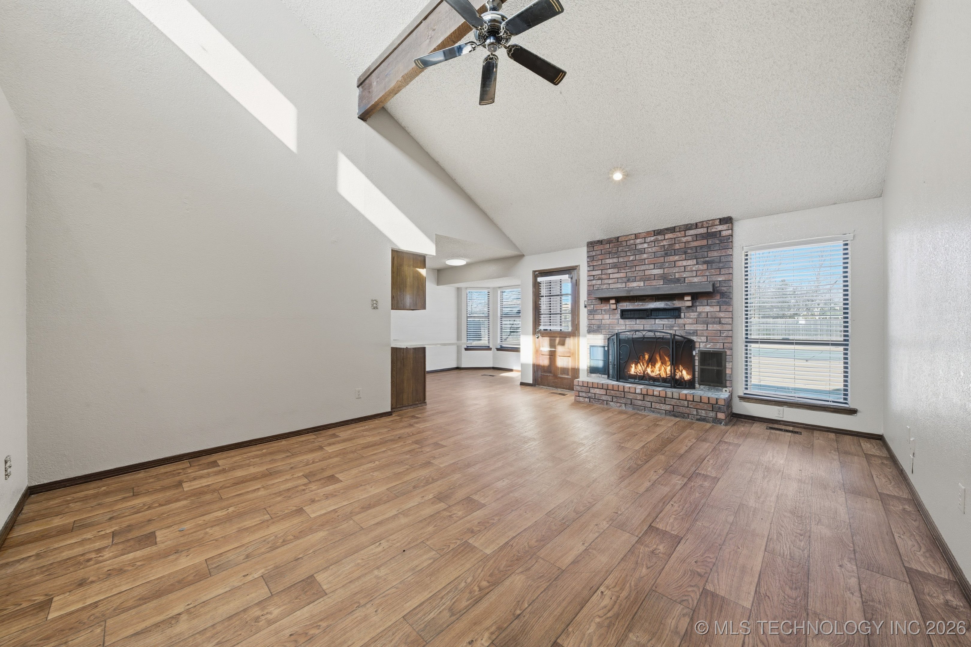 11829 E 80th Place North Property Photo 5