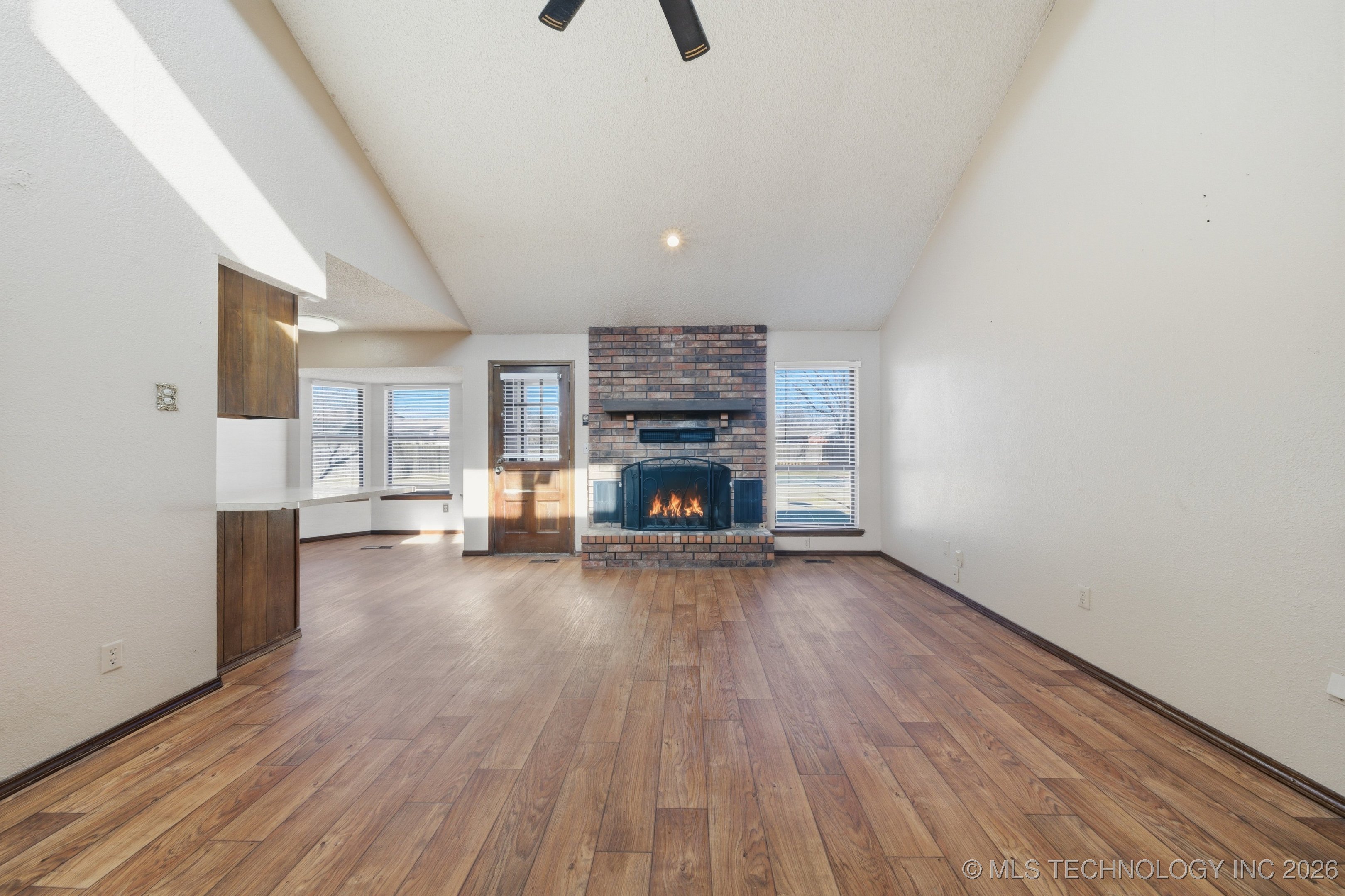 11829 E 80th Place North Property Photo 6