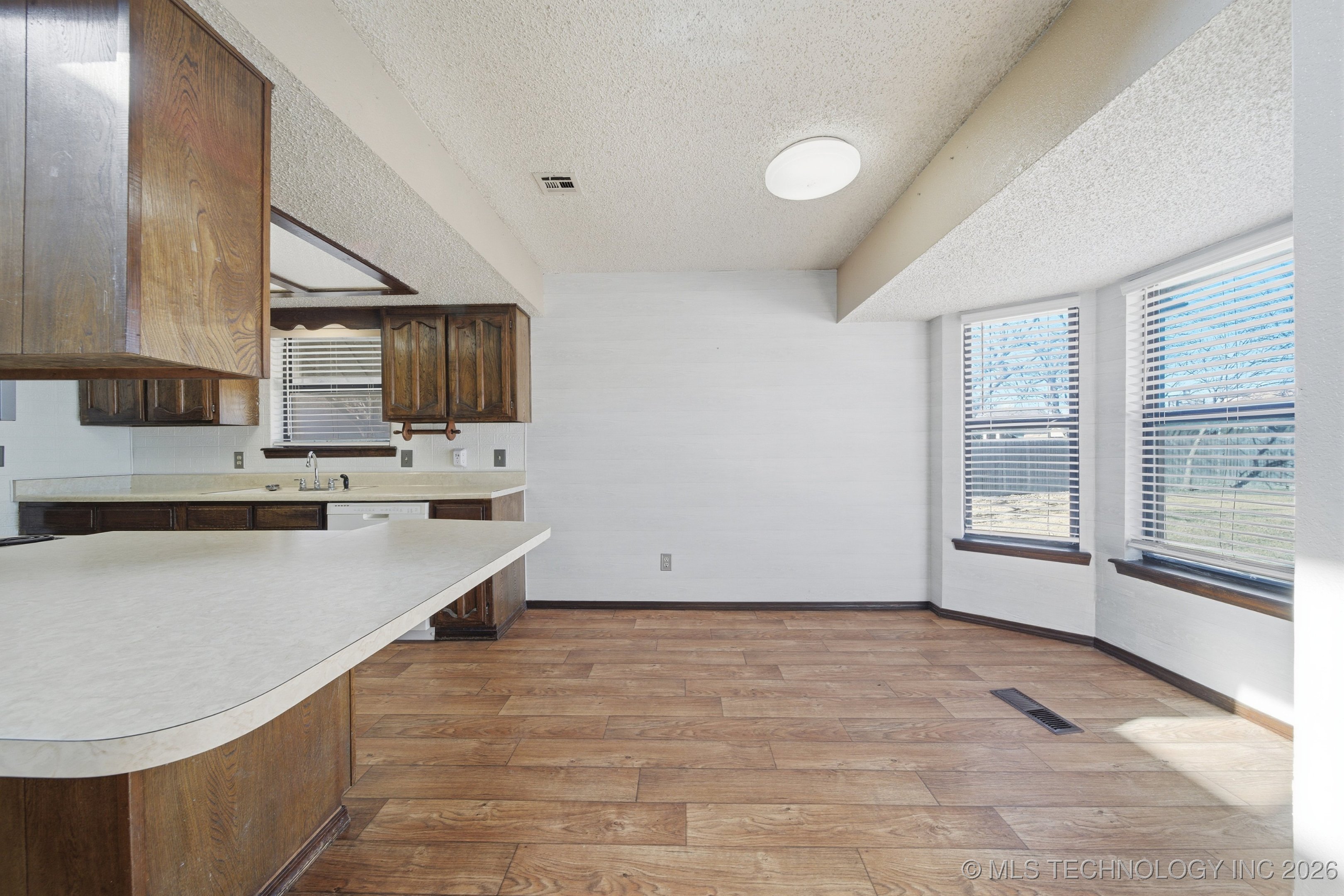 11829 E 80th Place North Property Photo 8