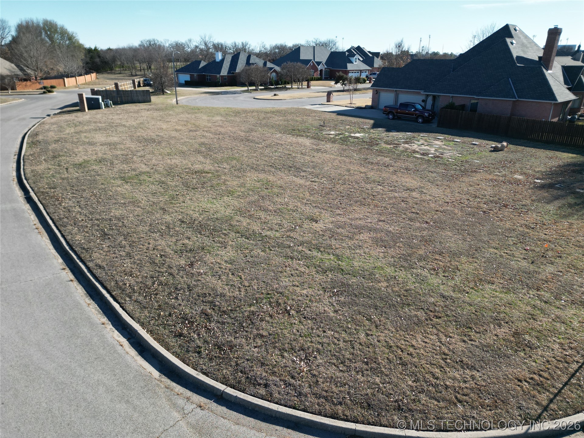 925 Dornick Drive Property Photo 5