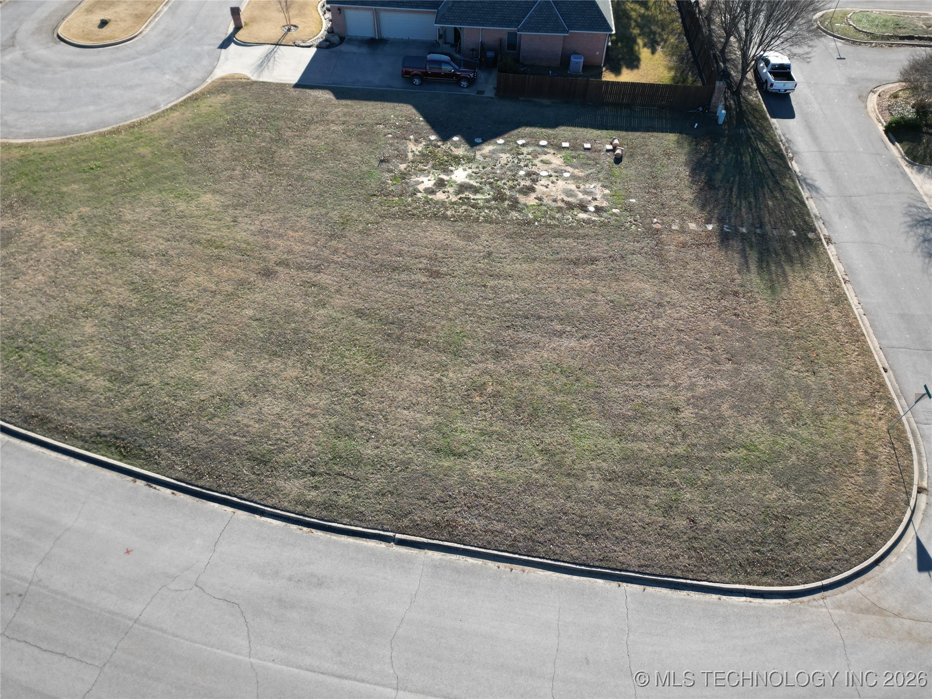 925 Dornick Drive Property Photo 6