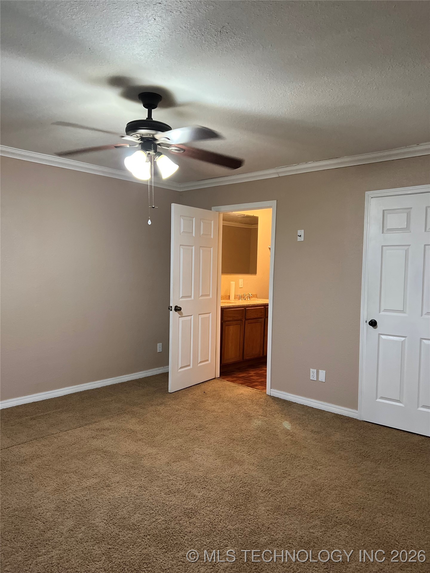 2600155 Property Photo 9