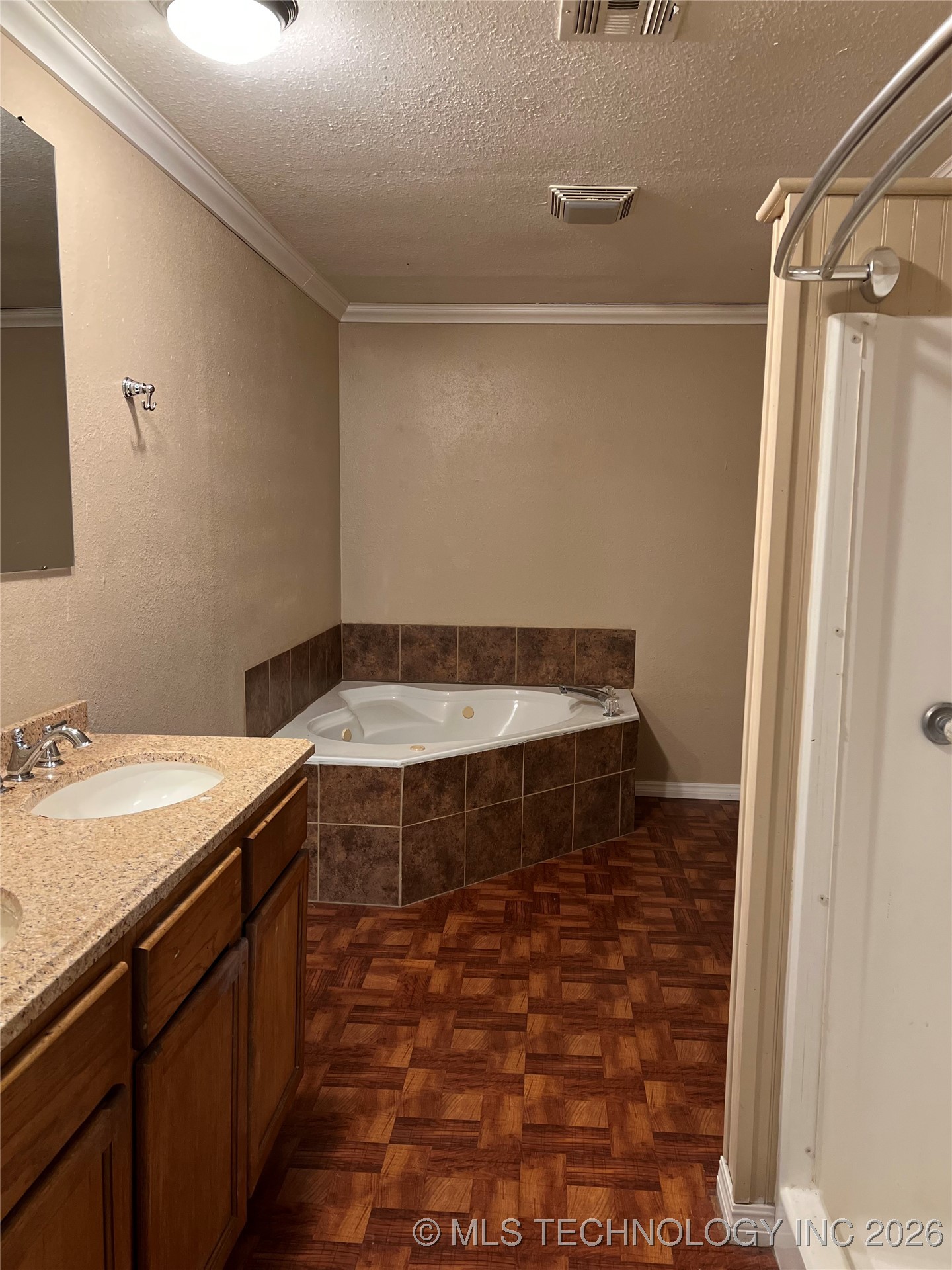 2600155 Property Photo 10