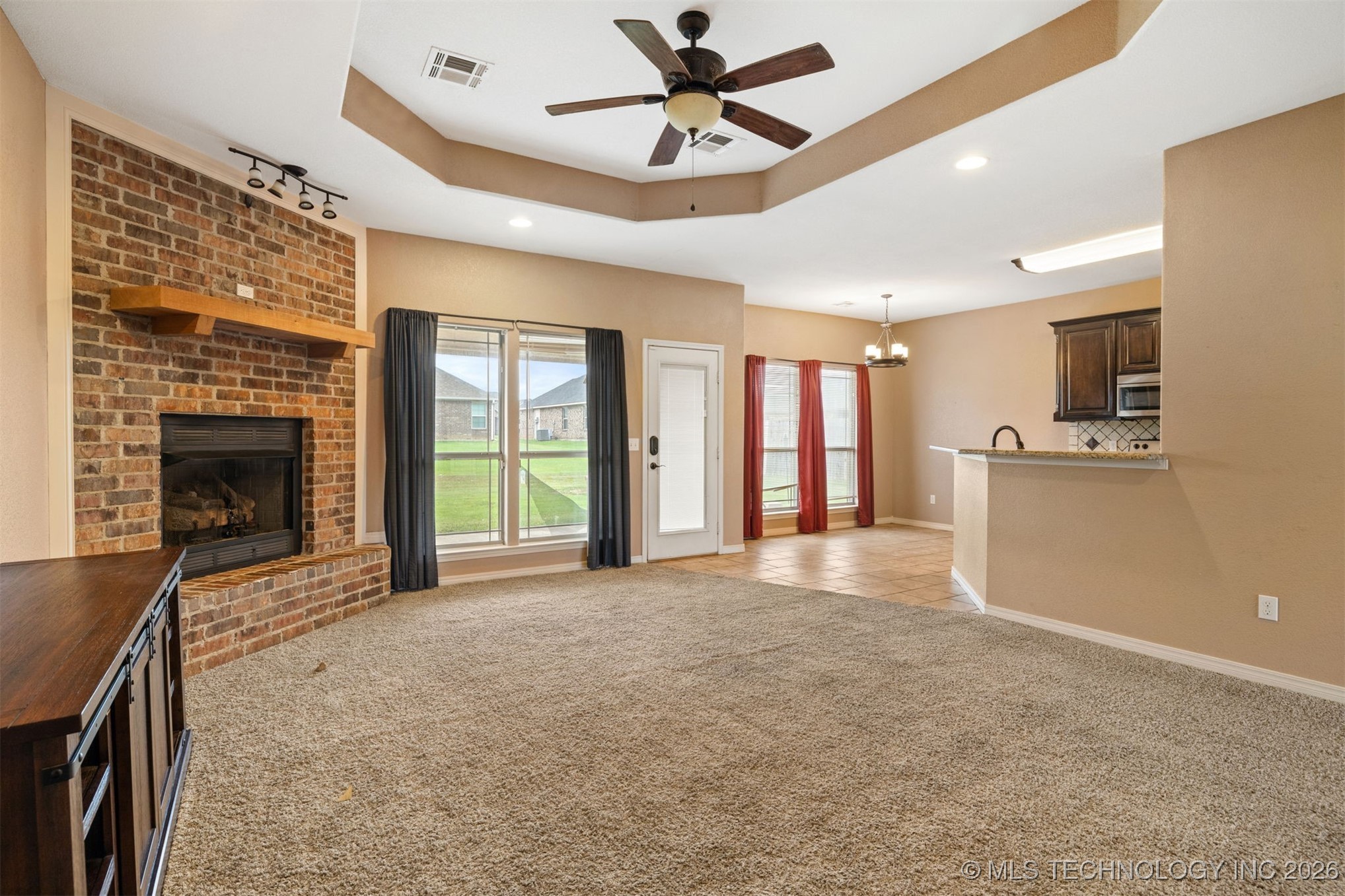 3508 Carriage Point Drive Property Photo 4