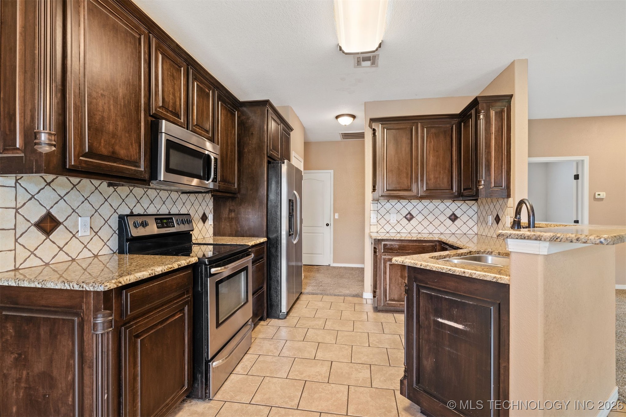 3508 Carriage Point Drive Property Photo 6