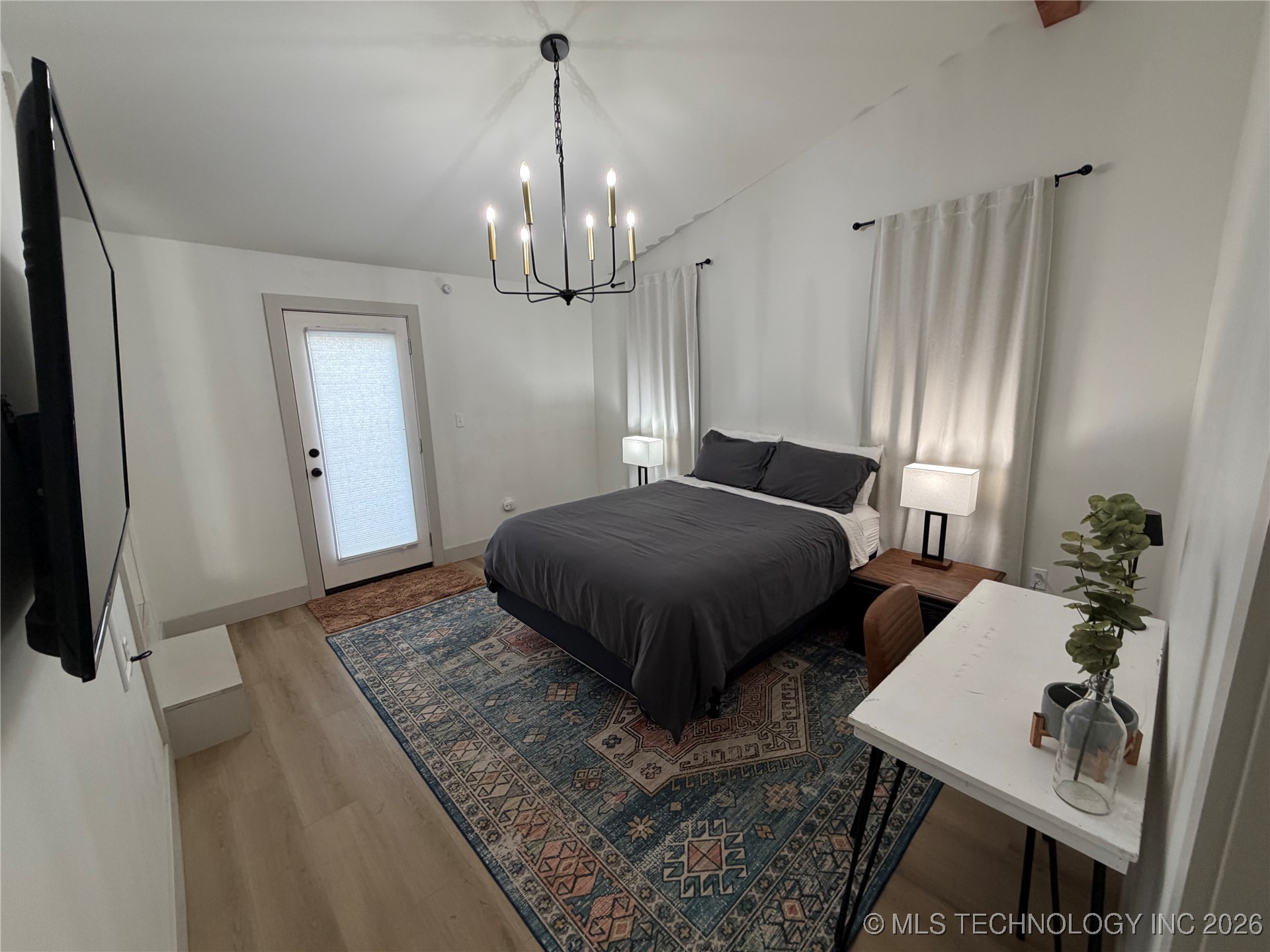 1928 S Indianapolis Avenue Property Photo 18