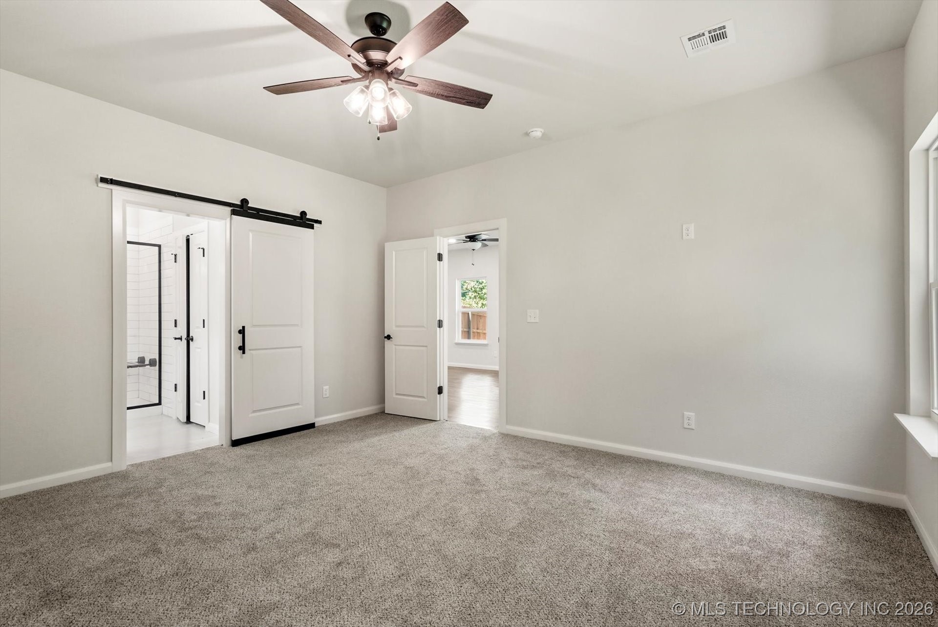 339 W Hickory Street Property Photo 17