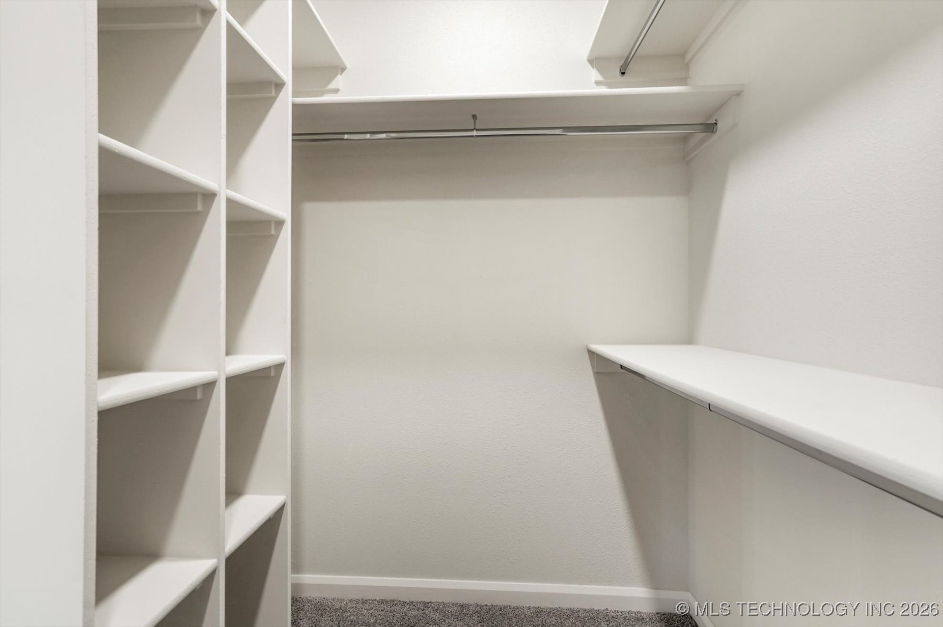 339 W Hickory Street Property Photo 21