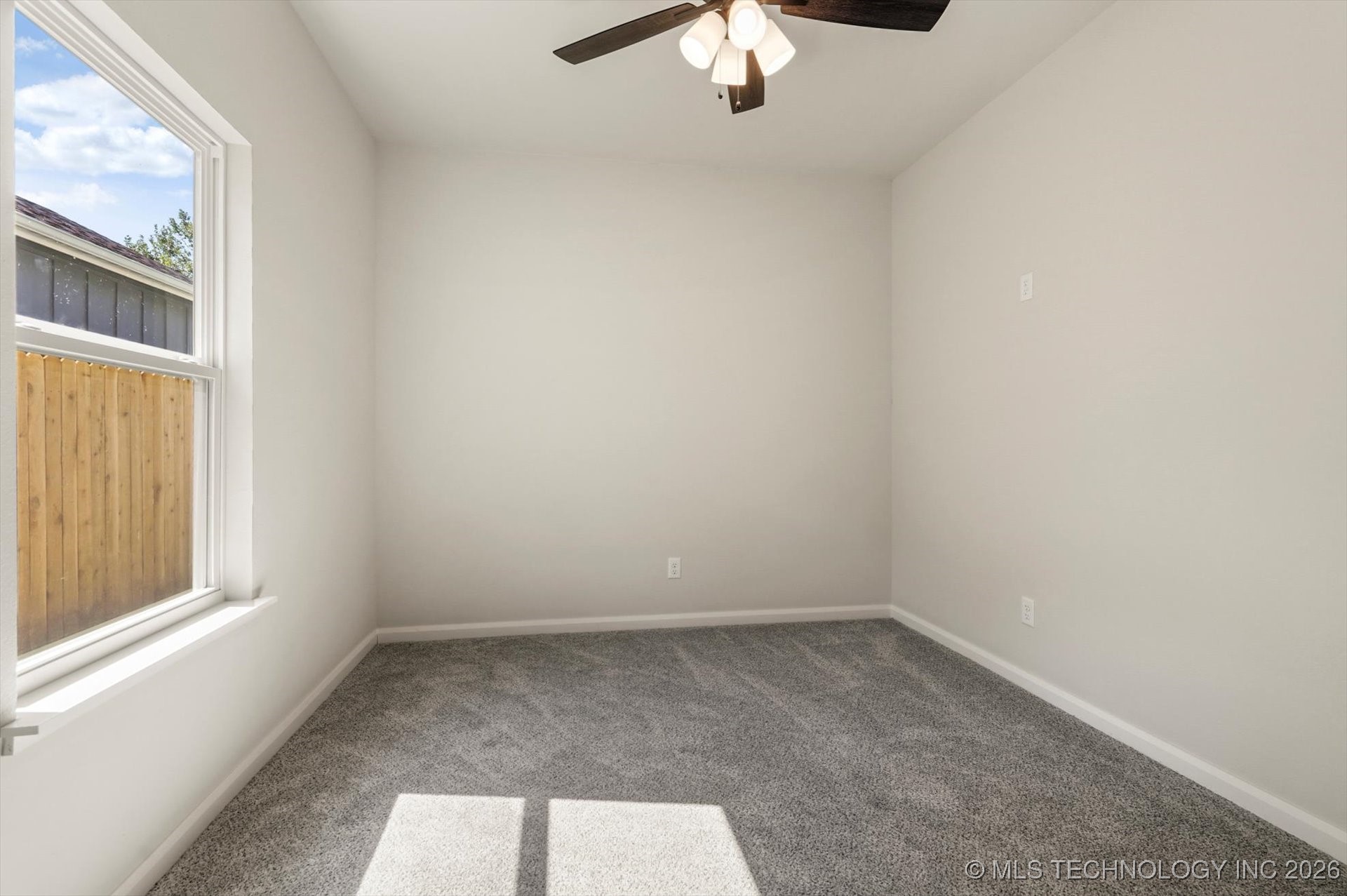 339 W Hickory Street Property Photo 26