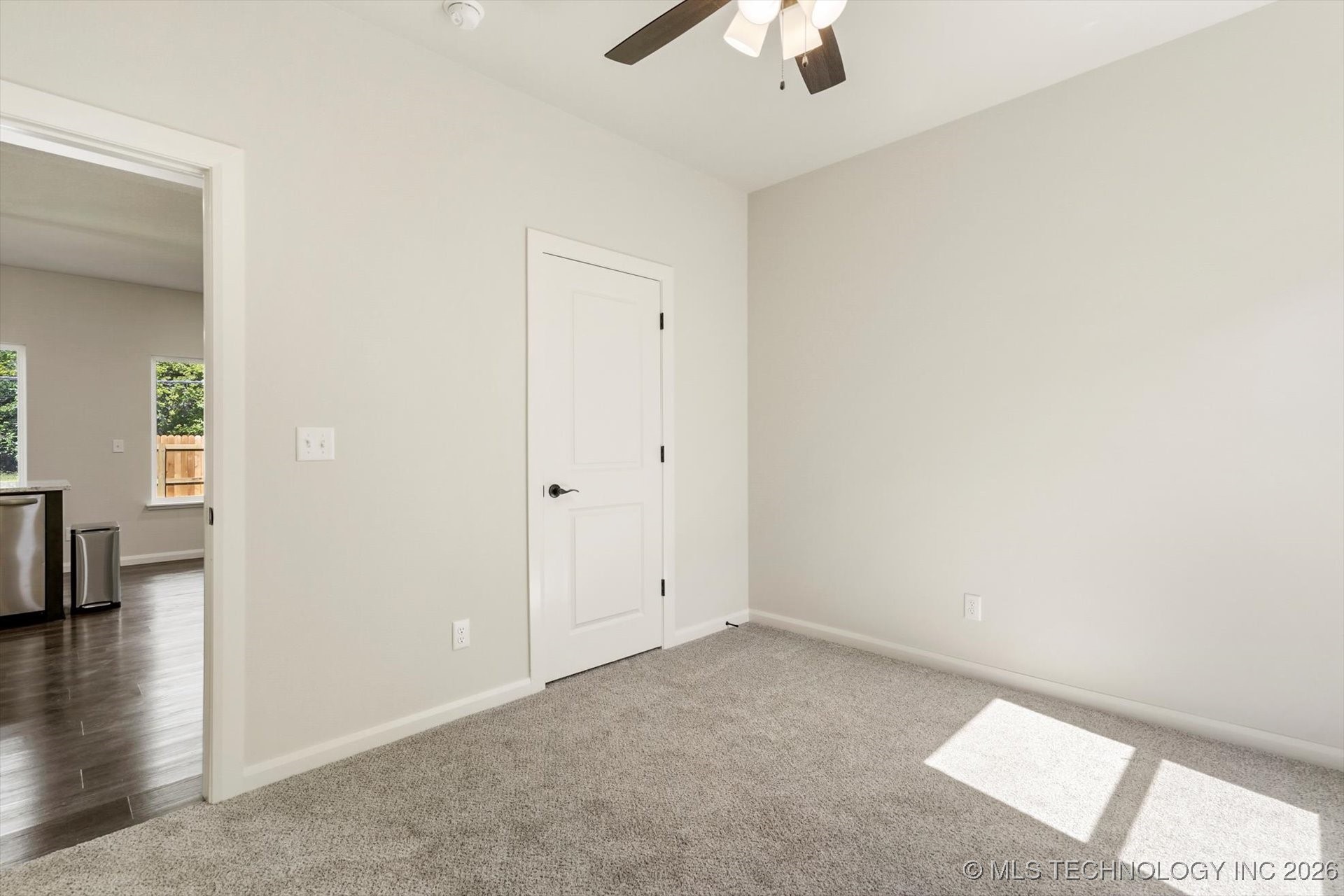 339 W Hickory Street Property Photo 28