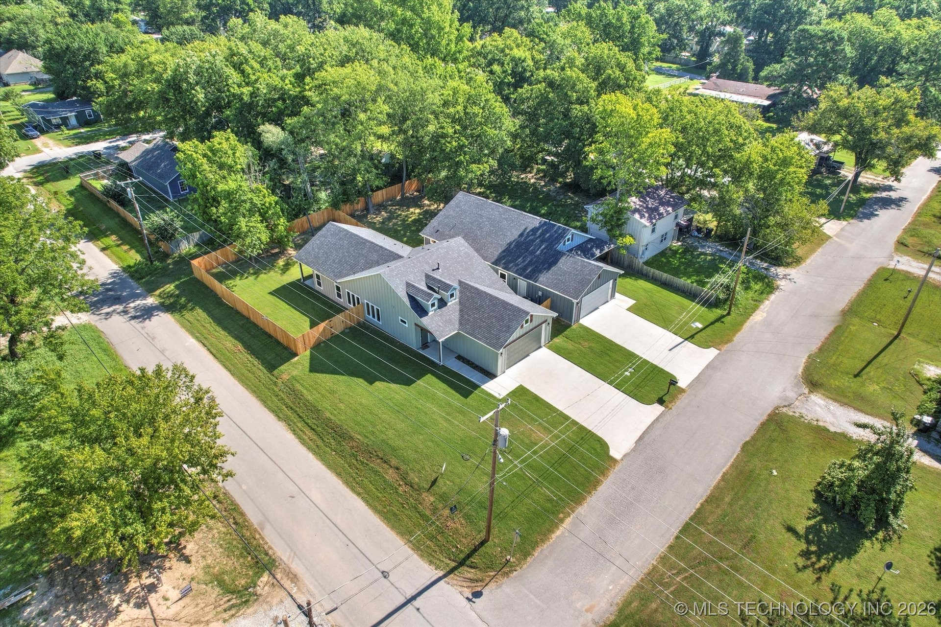 339 W Hickory Street Property Photo 39