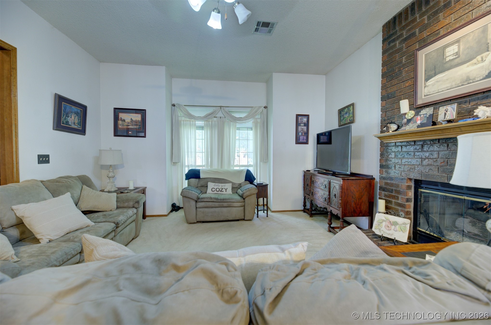 11309 S 107th East Avenue Property Photo 2