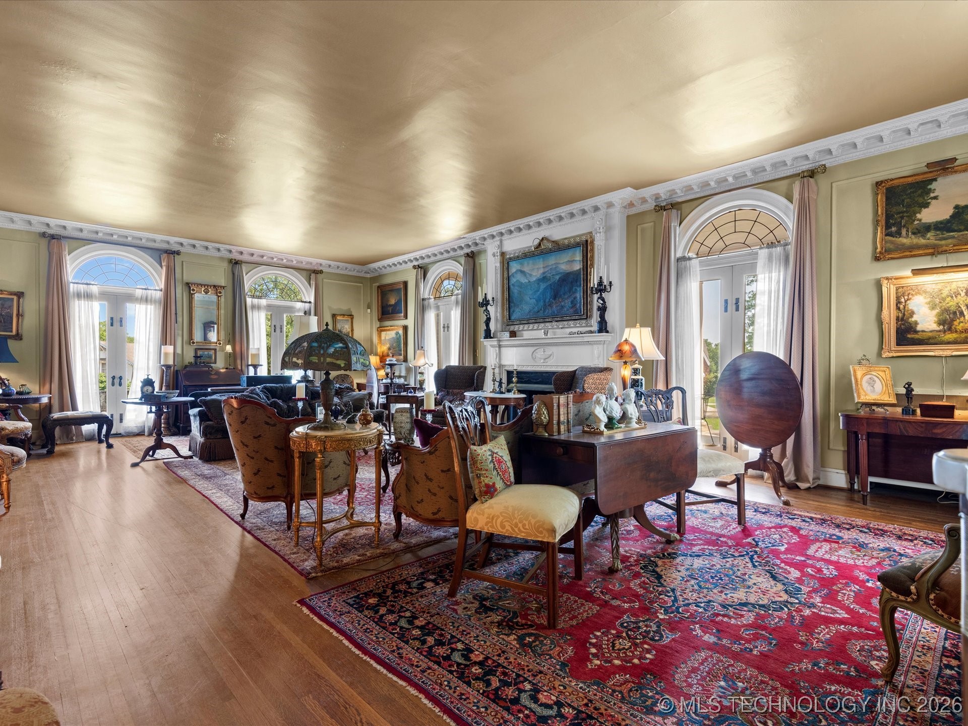 535 E 14th Street Property Photo 7