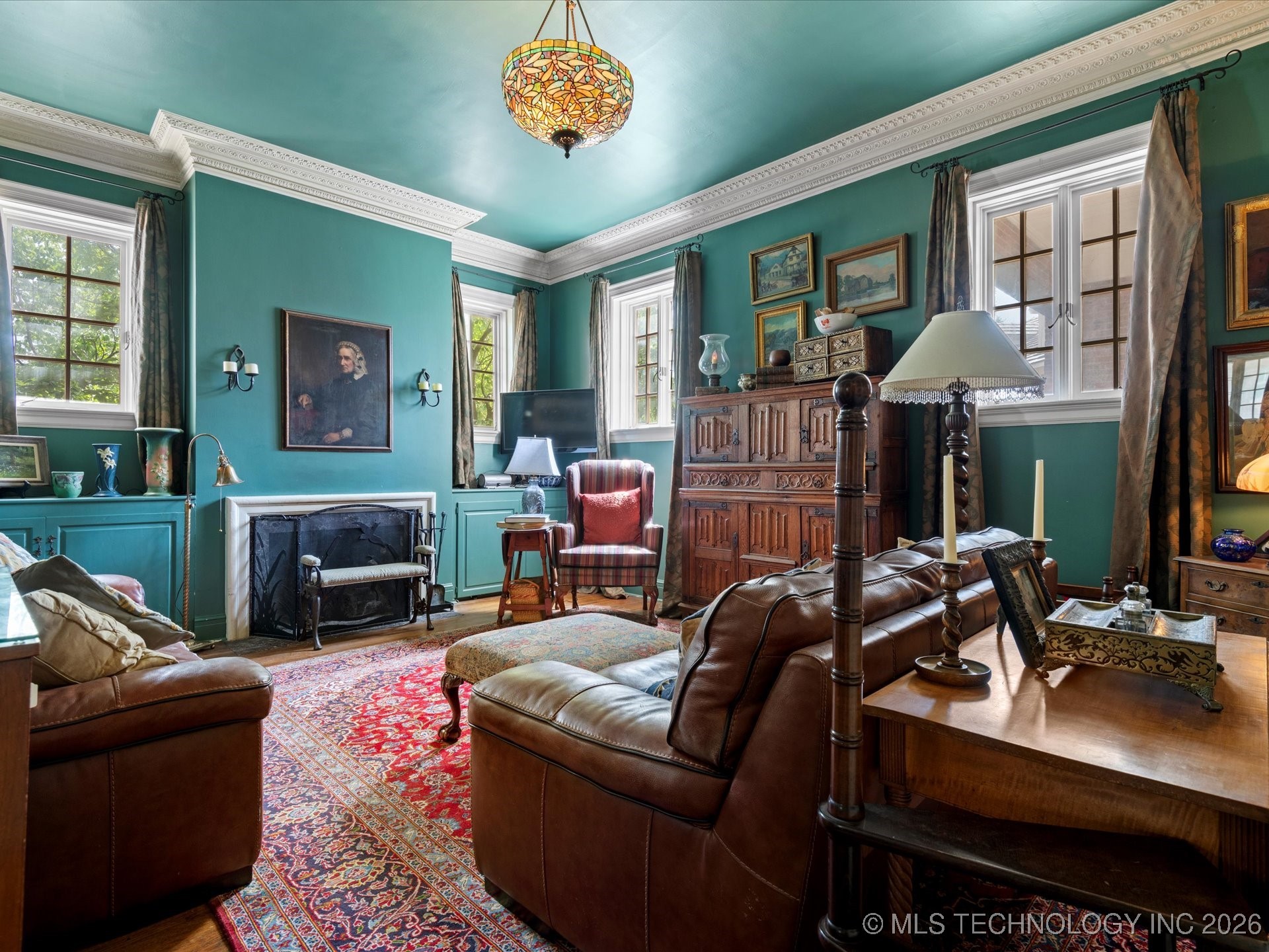 535 E 14th Street Property Photo 8