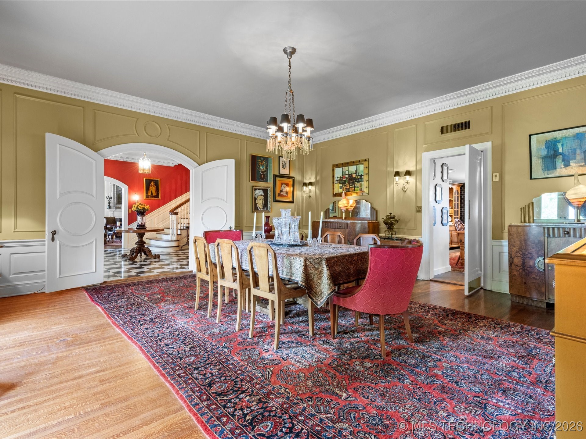 535 E 14th Street Property Photo 16