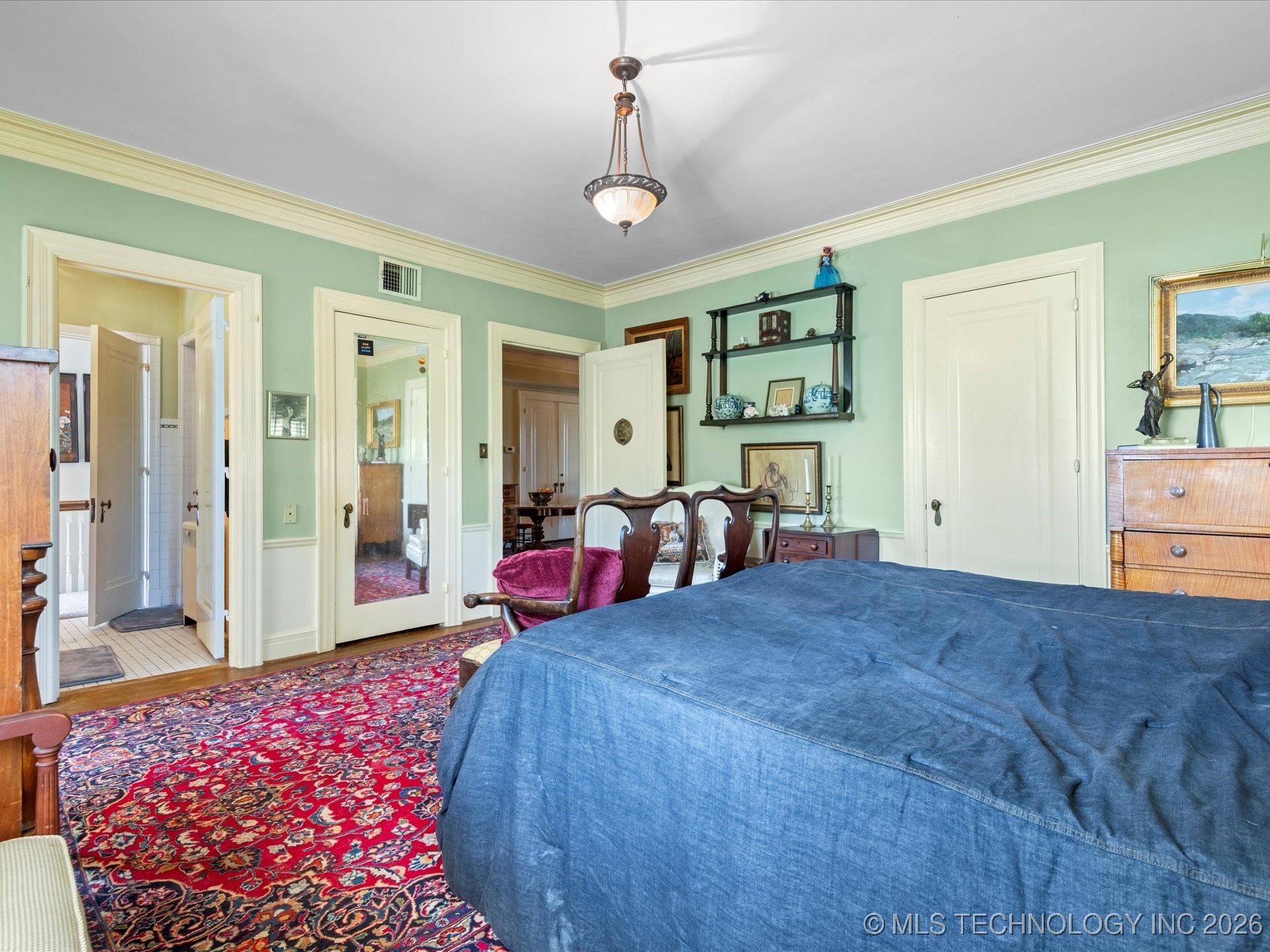 535 E 14th Street Property Photo 25