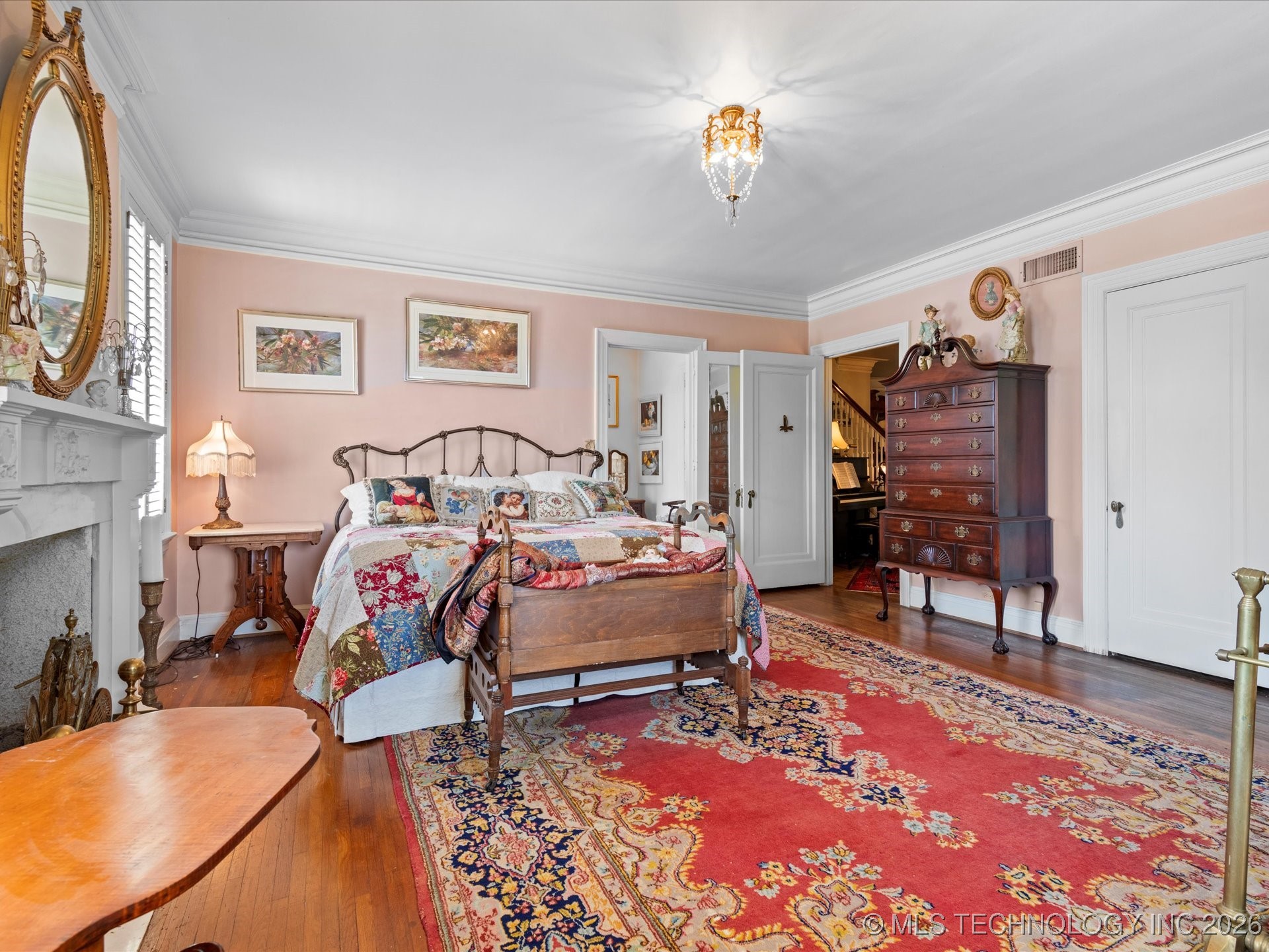 535 E 14th Street Property Photo 27