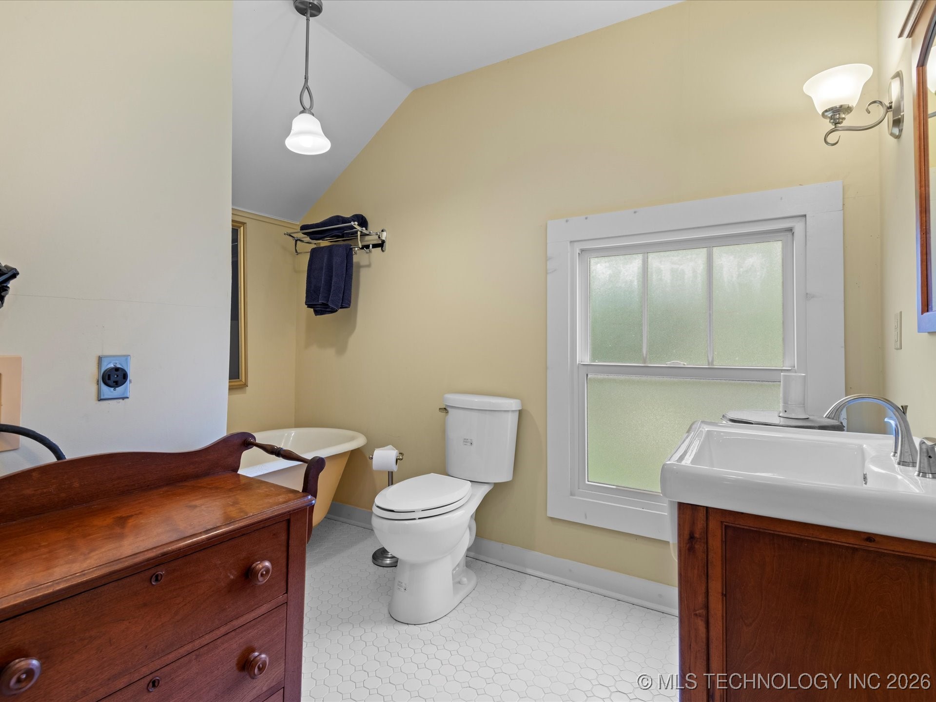 535 E 14th Street Property Photo 44