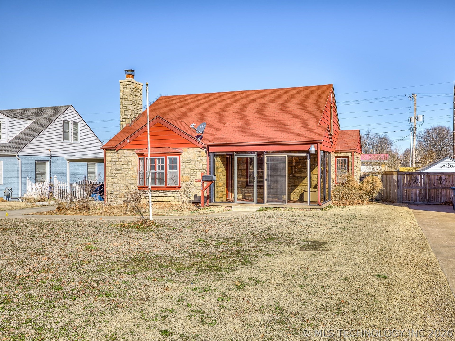 3923 E 11th Place Property Photo 3