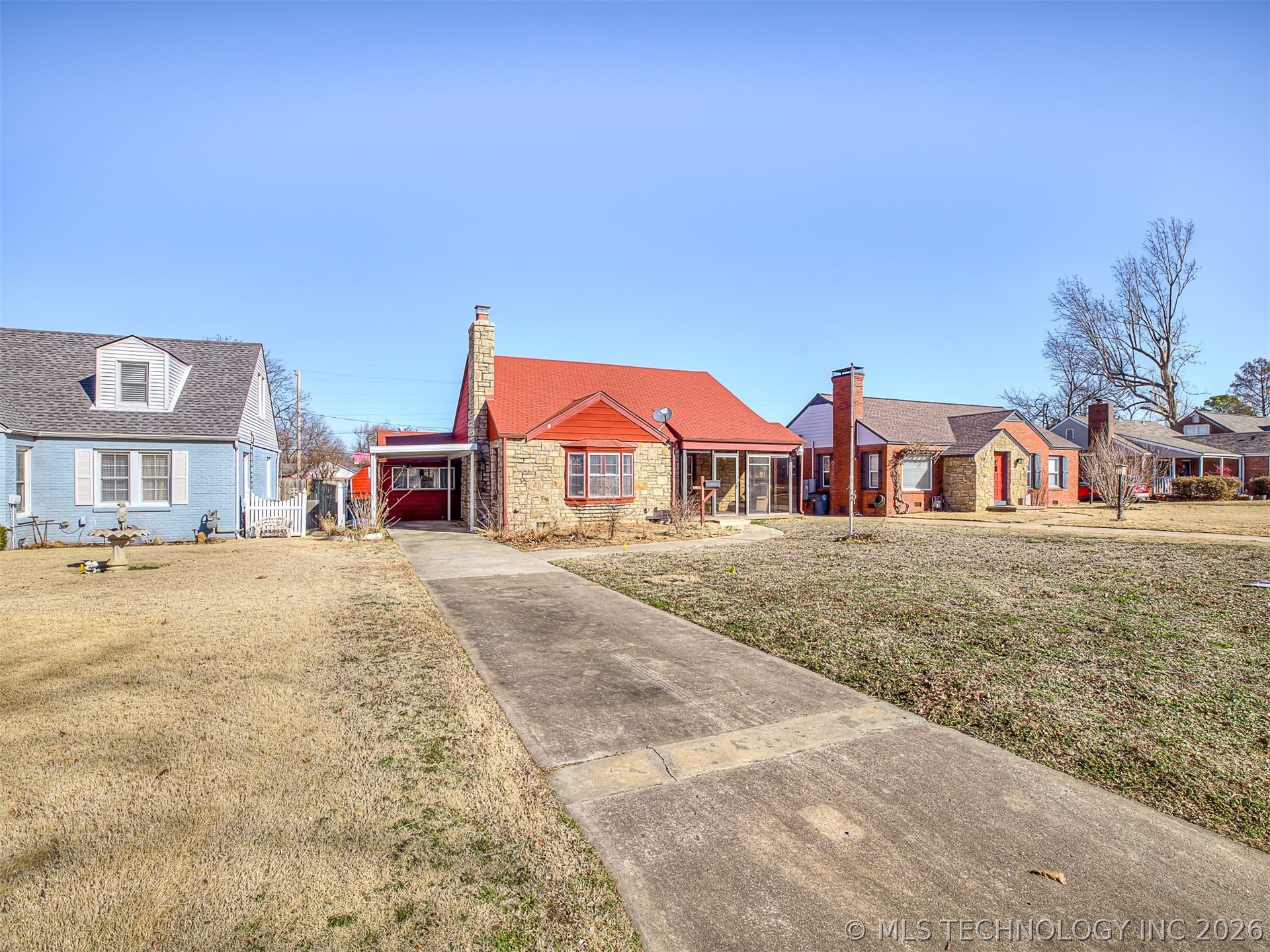 3923 E 11th Place Property Photo 5