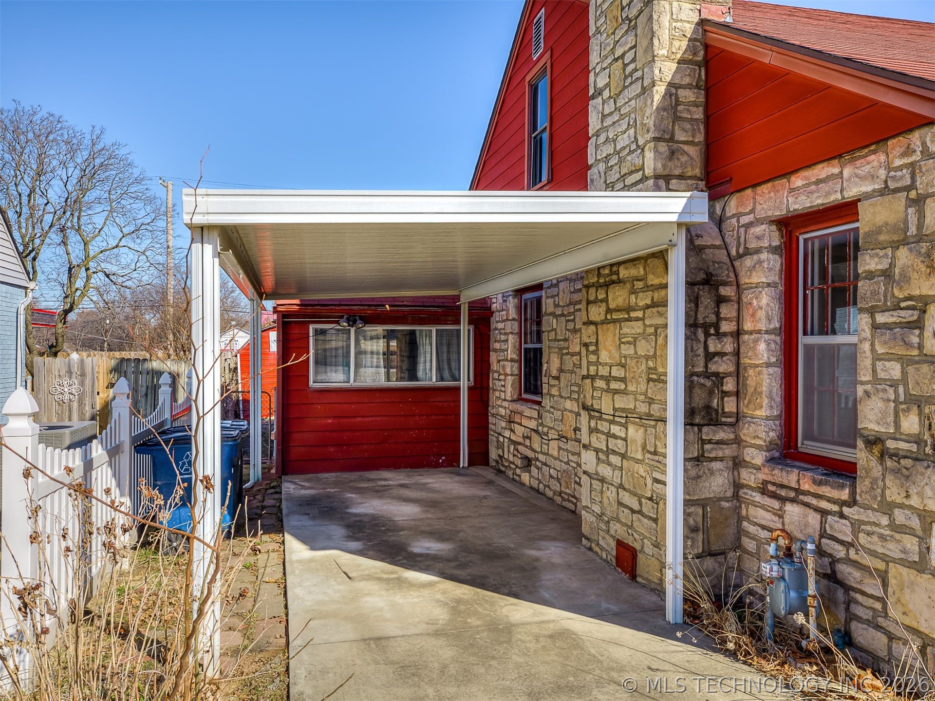 3923 E 11th Place Property Photo 7