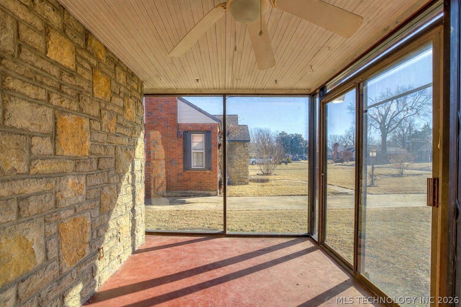 3923 E 11th Place Property Photo 11