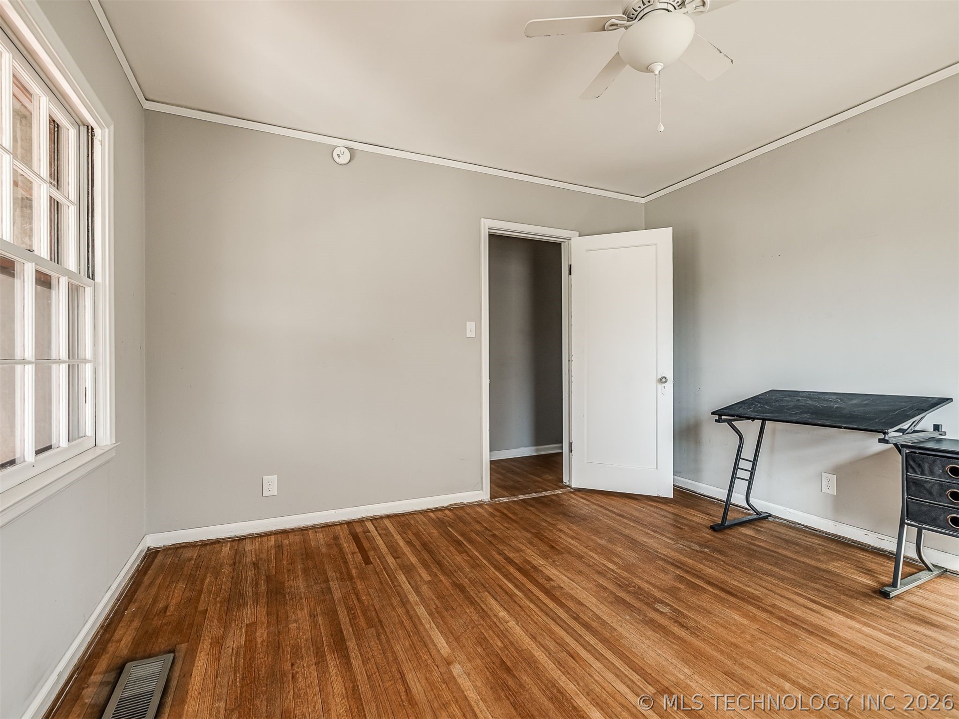 3923 E 11th Place Property Photo 34