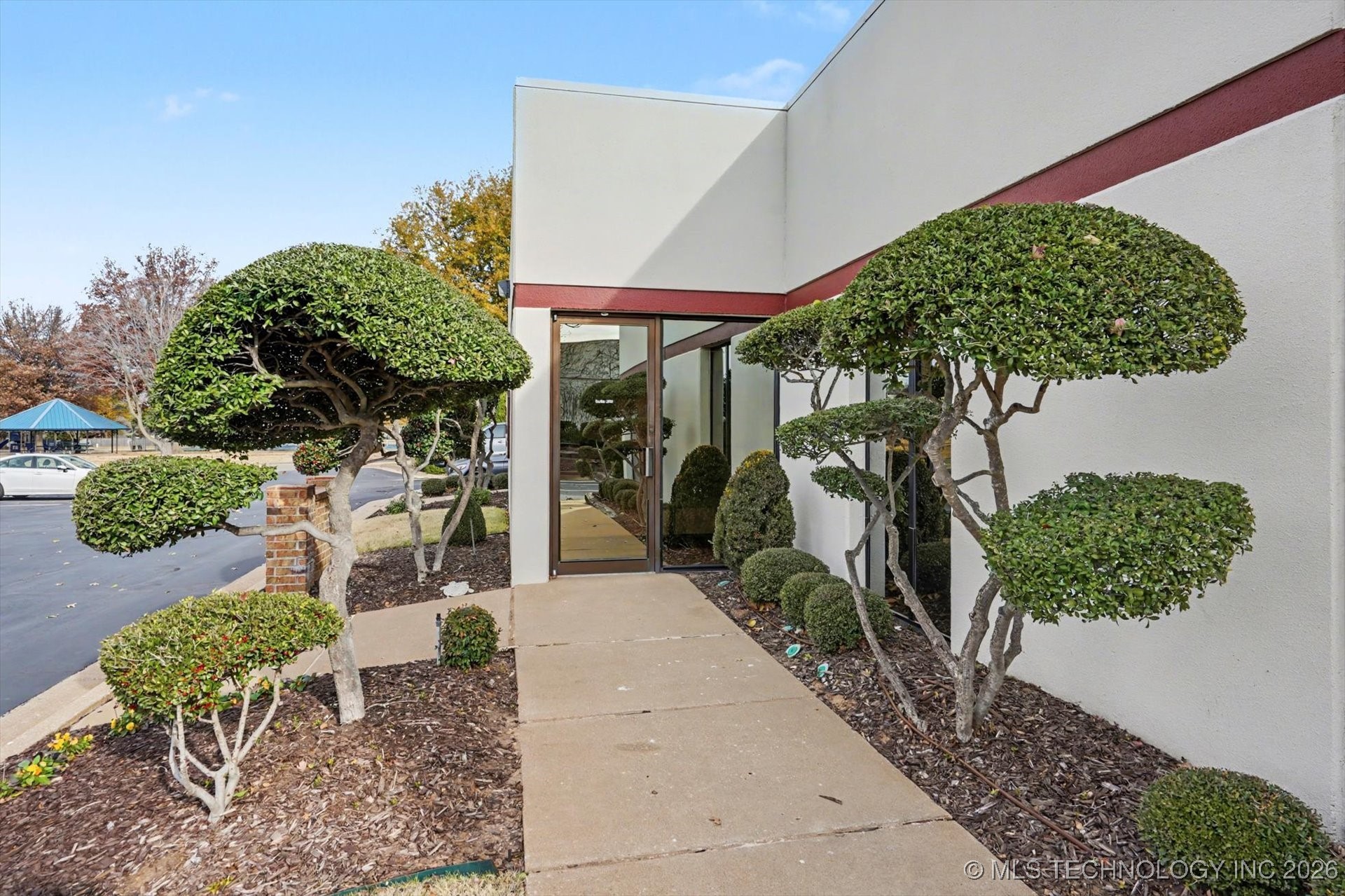 3103 S Juniper Avenue Property Photo 5