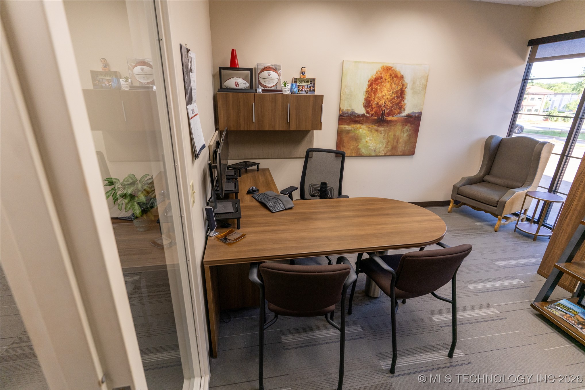 8126 S Mingo Road Property Photo 6