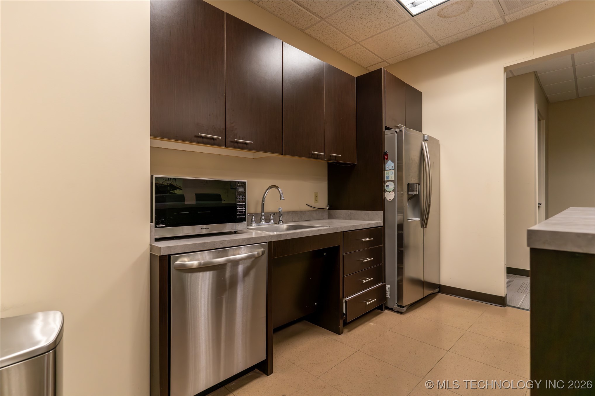 8126 S Mingo Road Property Photo 10