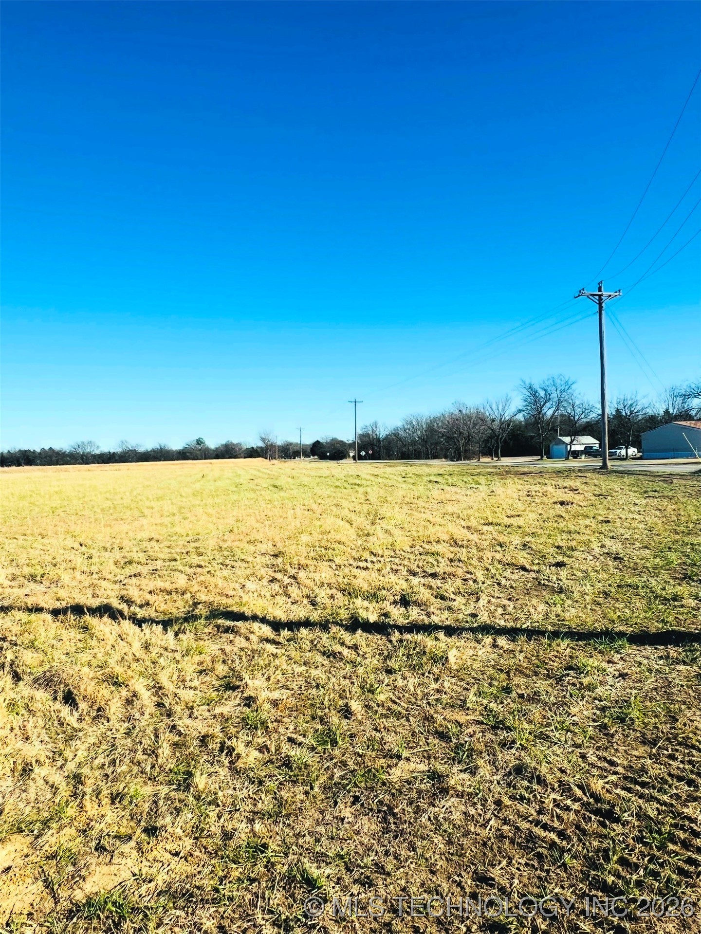 S Elwood Avenue Property Photo 5