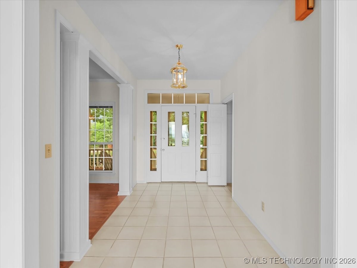 100 Winters Way Property Photo 8