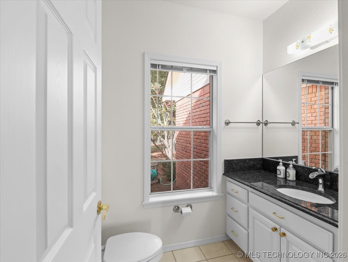 100 Winters Way Property Photo 23