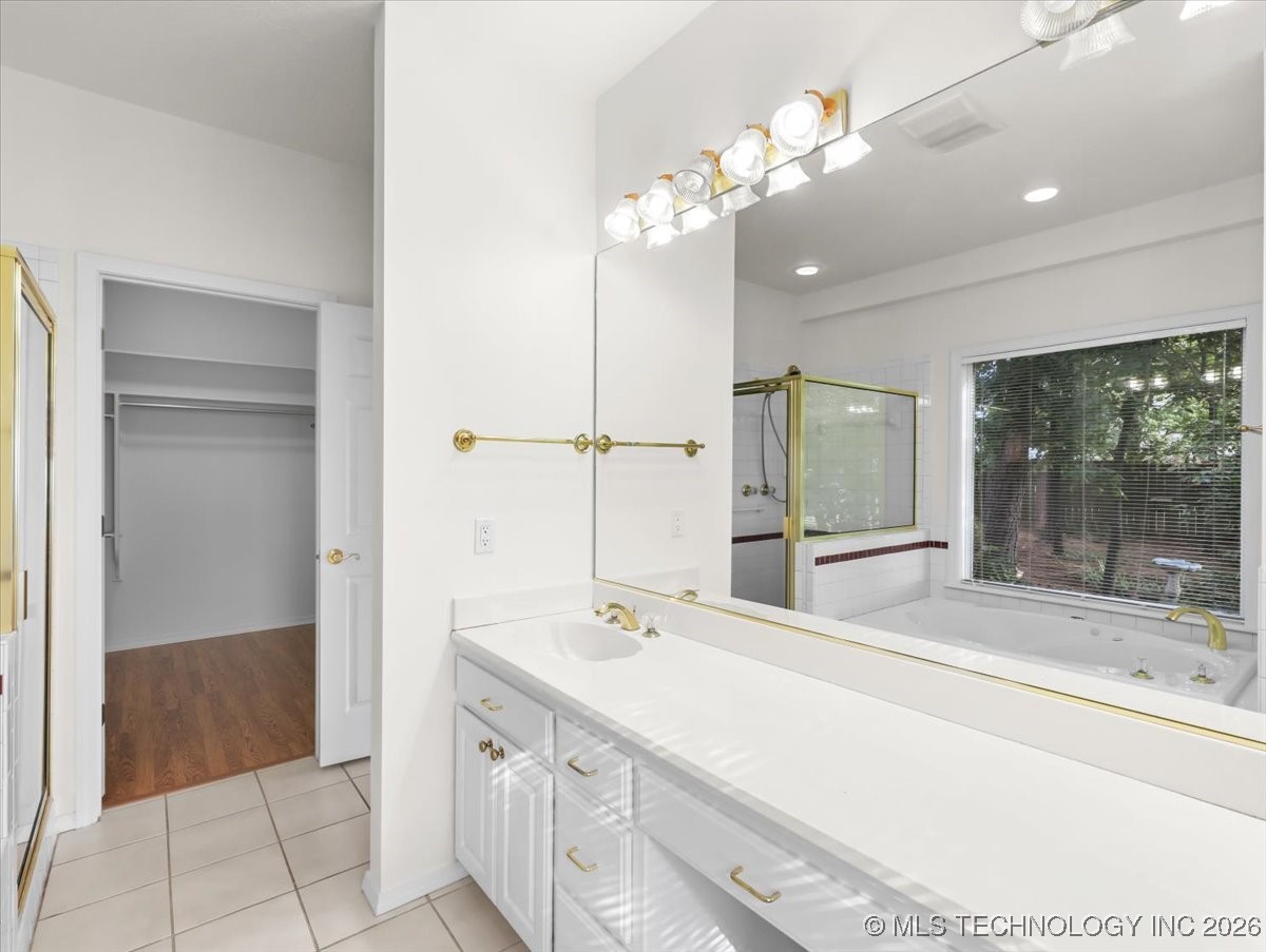 100 Winters Way Property Photo 27