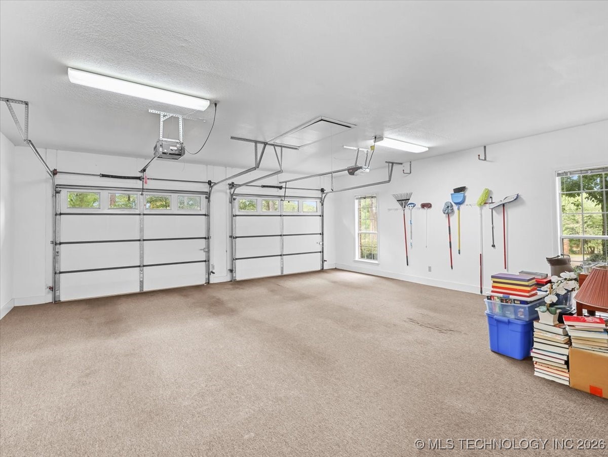 100 Winters Way Property Photo 31