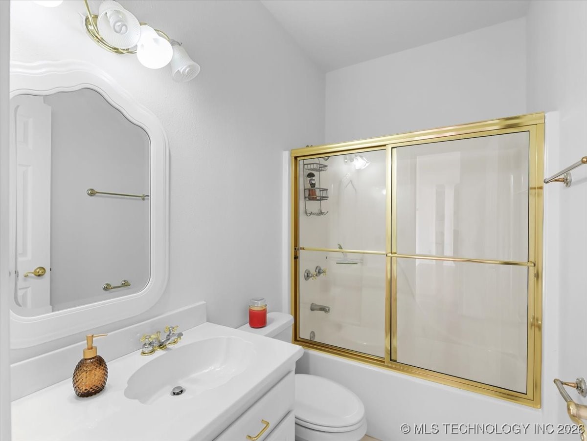 100 Winters Way Property Photo 34