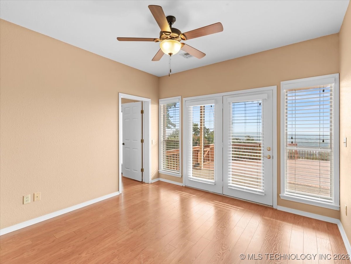 100 Winters Way Property Photo 36