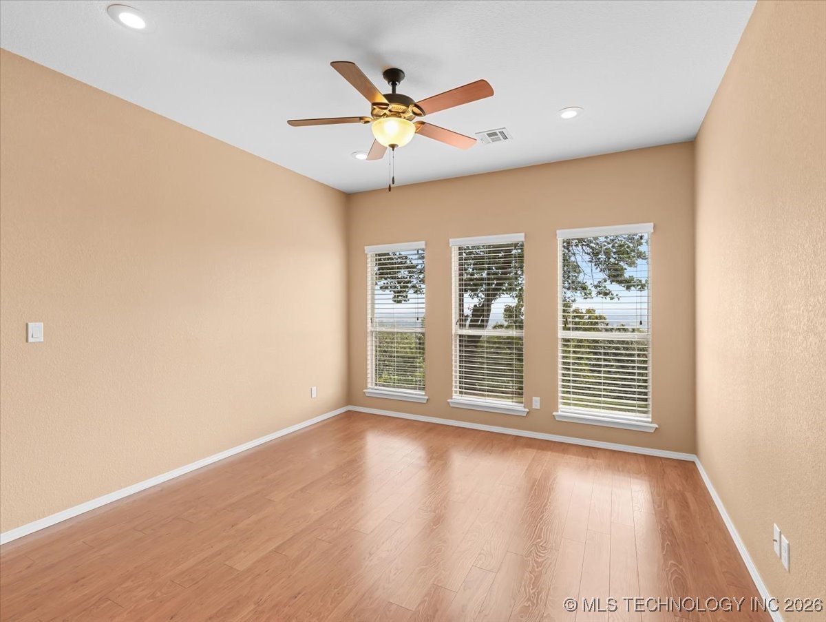 100 Winters Way Property Photo 42