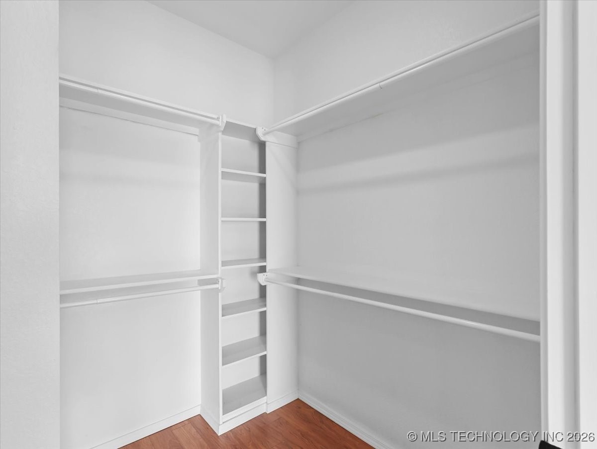 100 Winters Way Property Photo 44