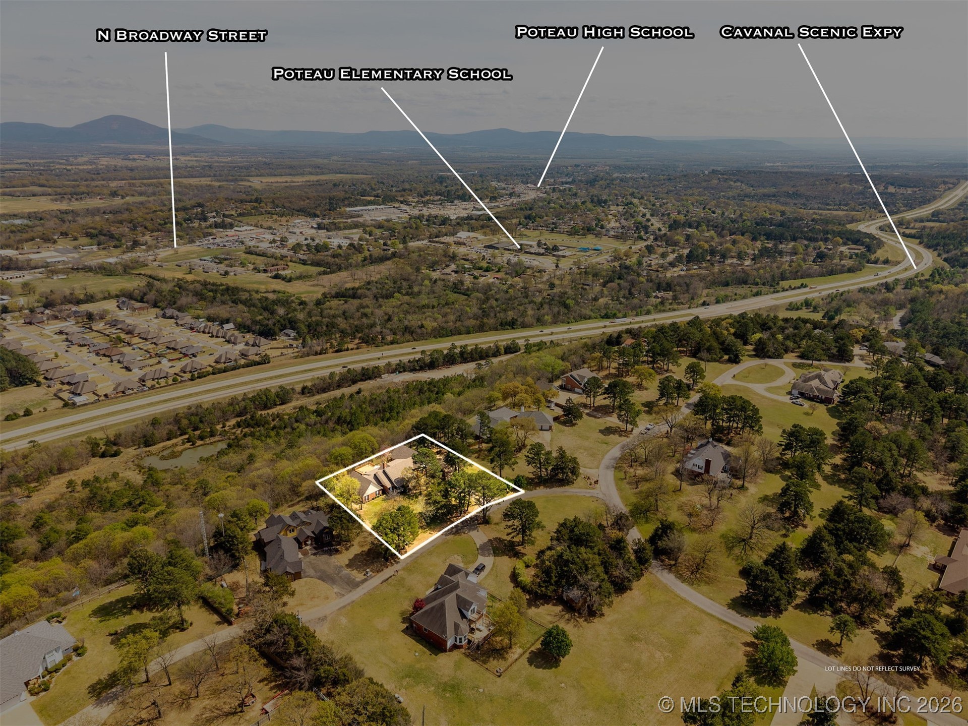 100 Winters Way Property Photo 55