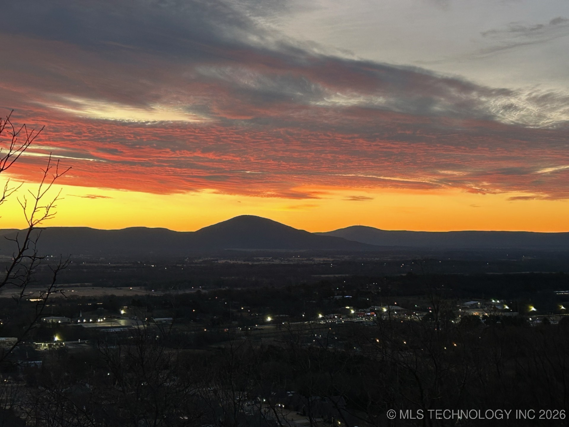100 Winters Way Property Photo 57