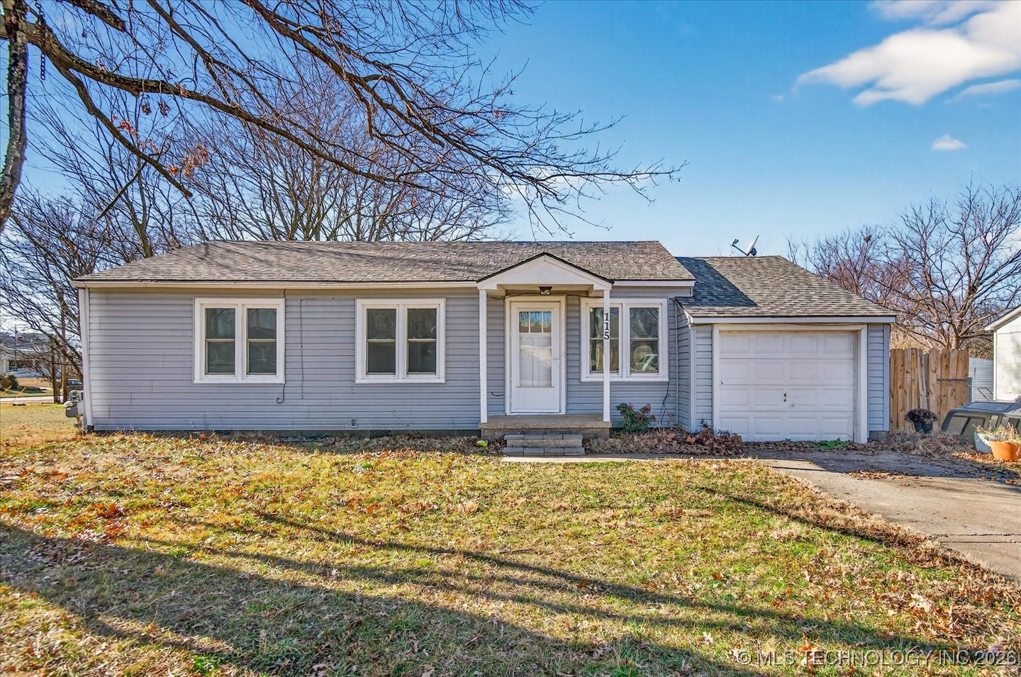 115 Ne Avondale Avenue Property Photo 1