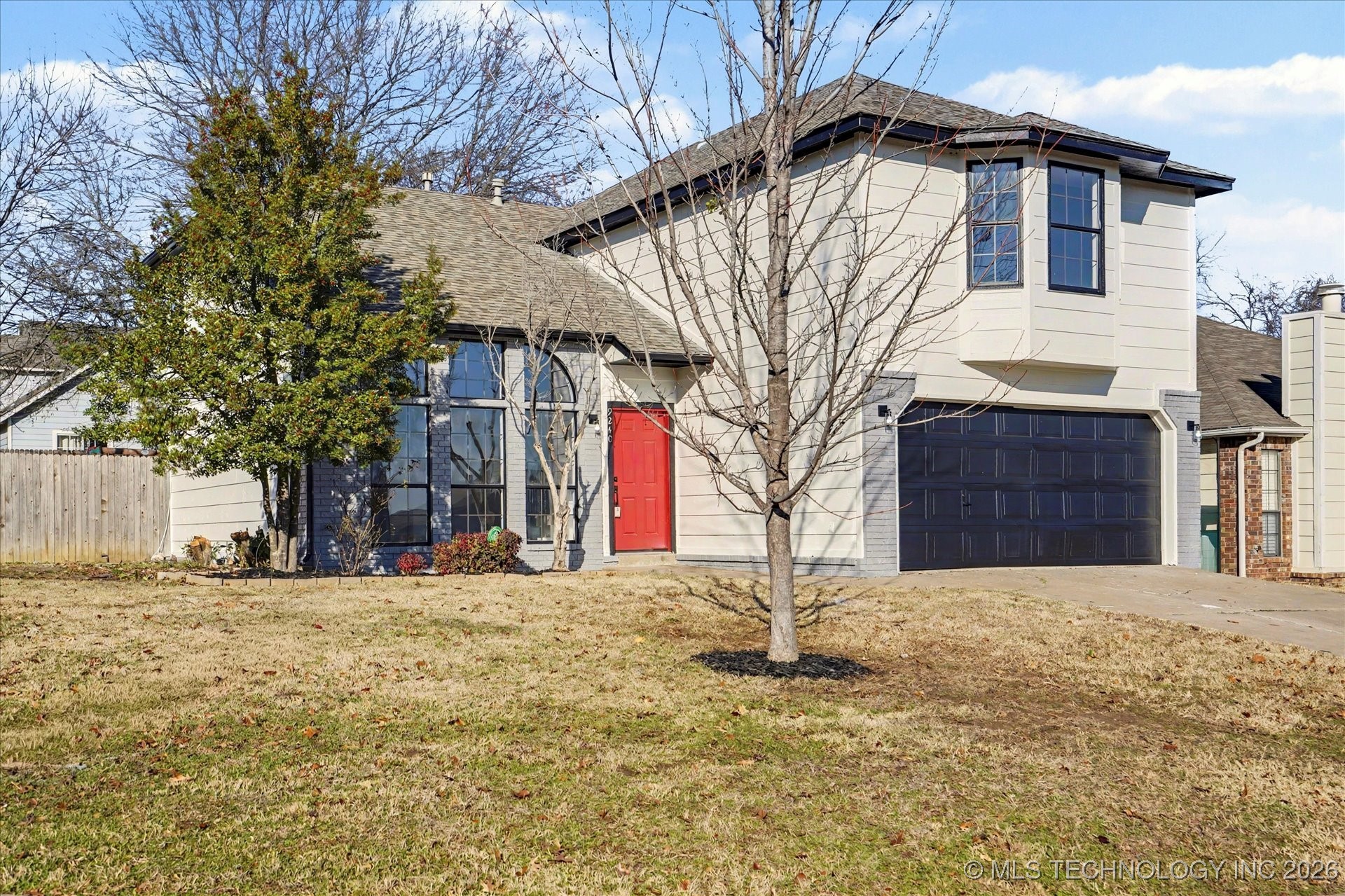 9240 S 95th East Avenue Property Photo 2